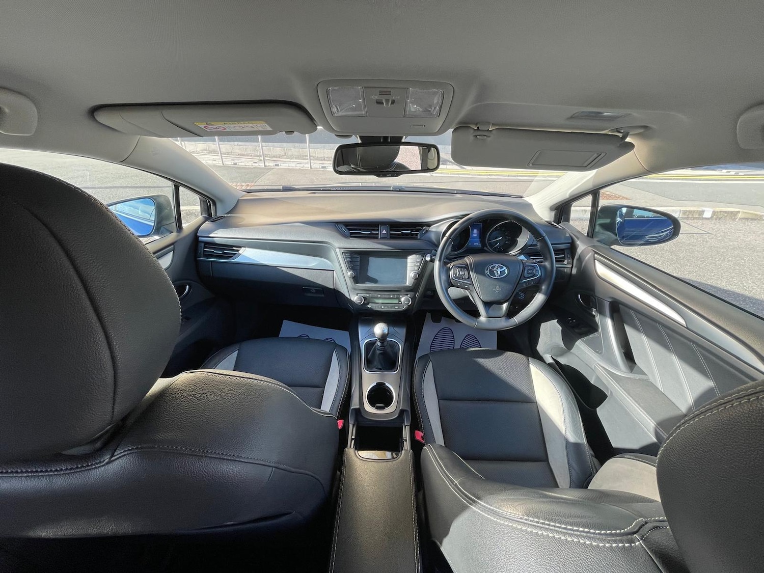 Used Toyota Avensis 2015 for sale - 76172727: Photo 27