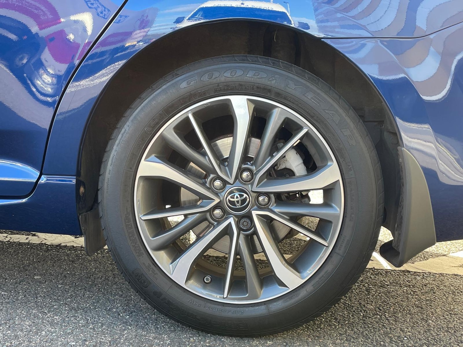 Used Toyota Avensis 2015 for sale - 76172727: Photo 32
