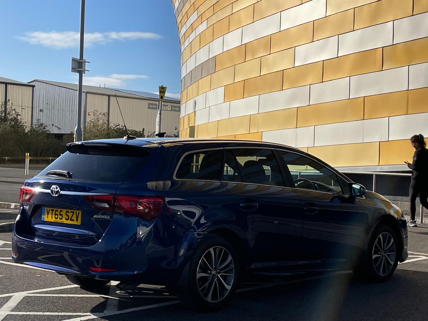 Used Toyota Avensis 2015 for sale - 76172727: Photo 38