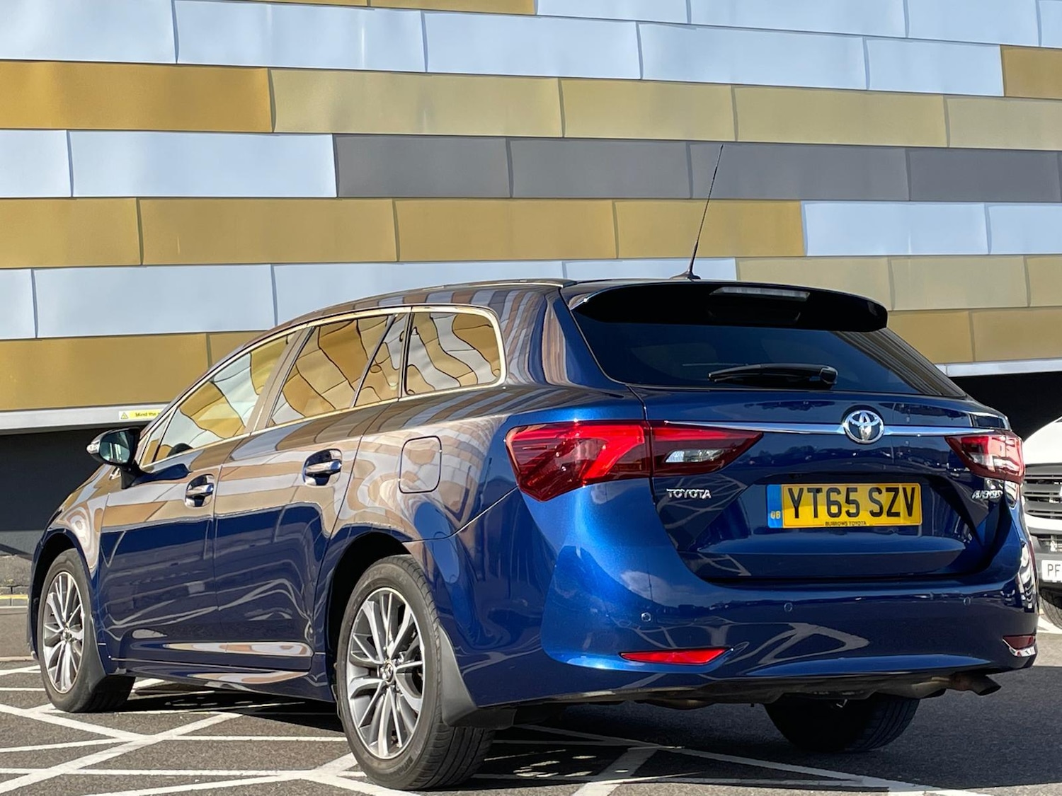 Used Toyota Avensis 2015 for sale - 76172727: Photo 39