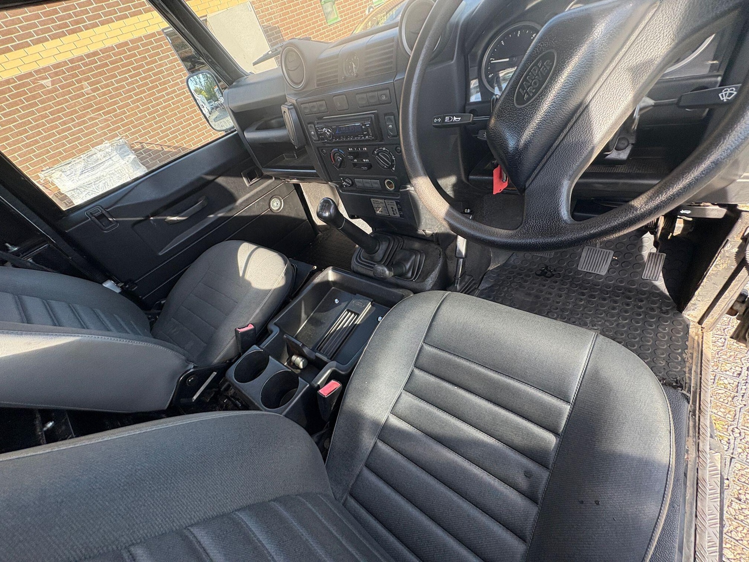 Used Land Rover Defender 110 2012 for sale - 76398594: Photo 7