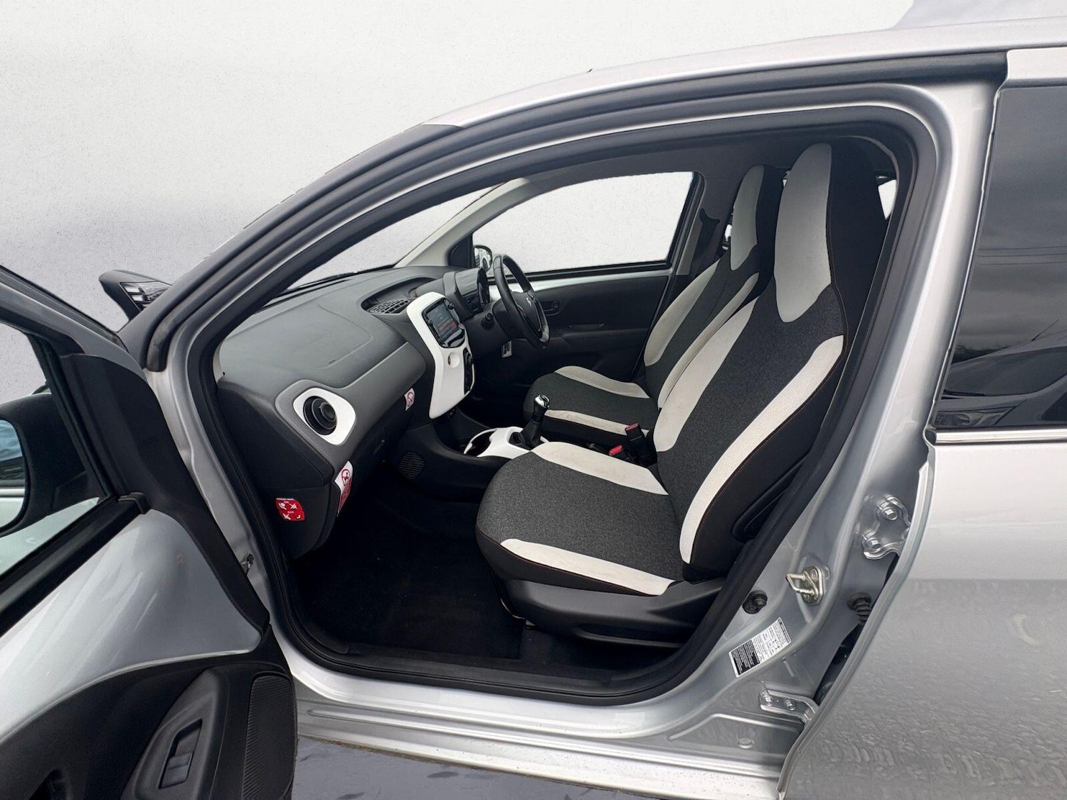 Used Citroen C1 2021 for sale - 76398349: Photo 15