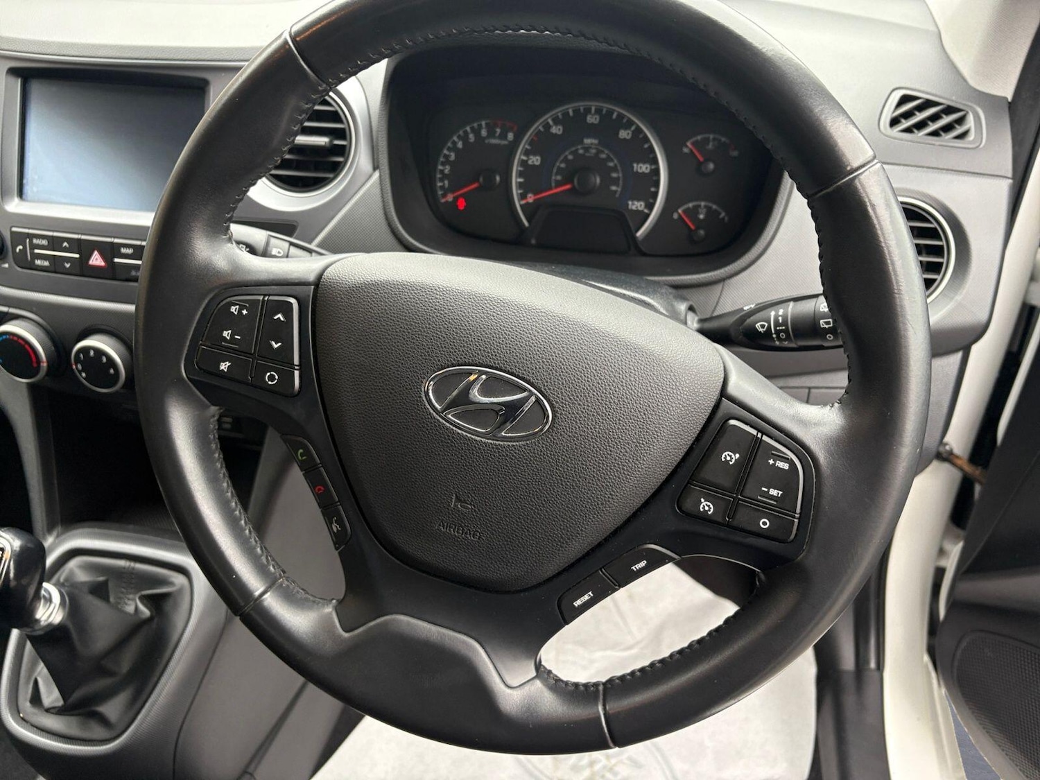 Used Hyundai i10 2019 for sale - 76996412: Photo 12