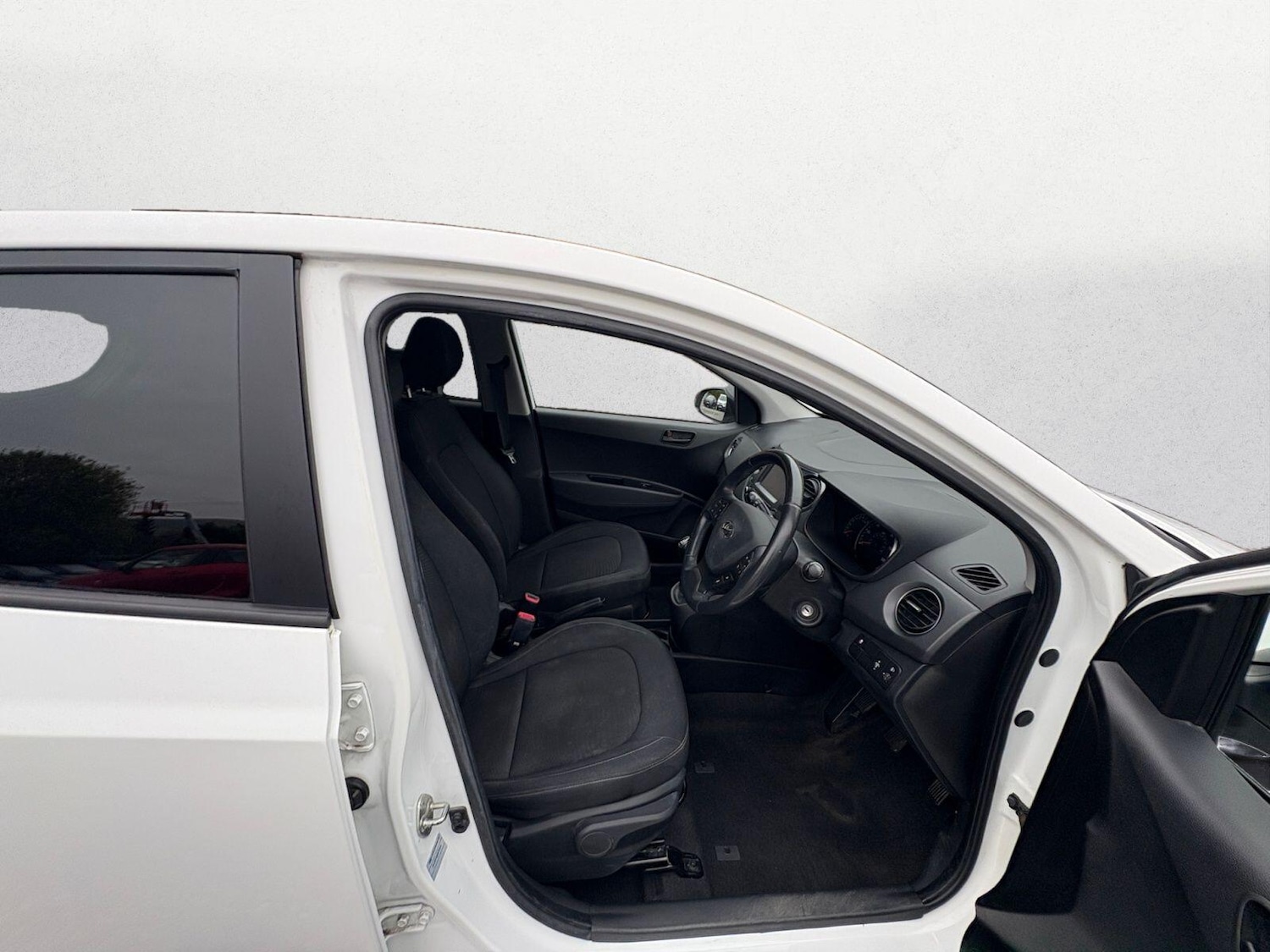 Used Hyundai i10 2019 for sale - 76994264: Photo 9