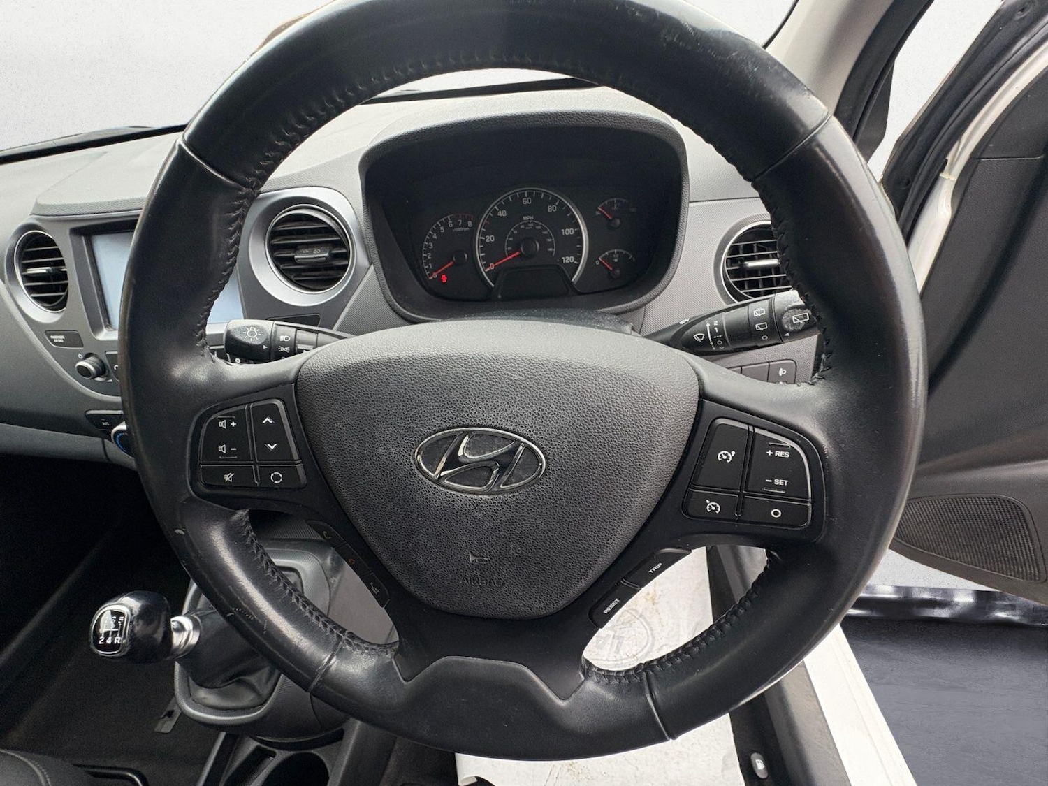 Used Hyundai i10 2019 for sale - 76398386: Photo 12