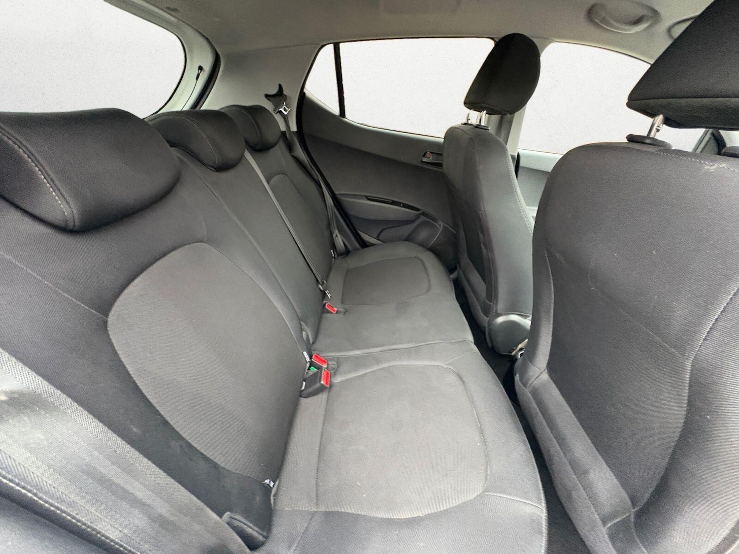 Used Hyundai i10 2019 for sale - 76398386: Photo 13