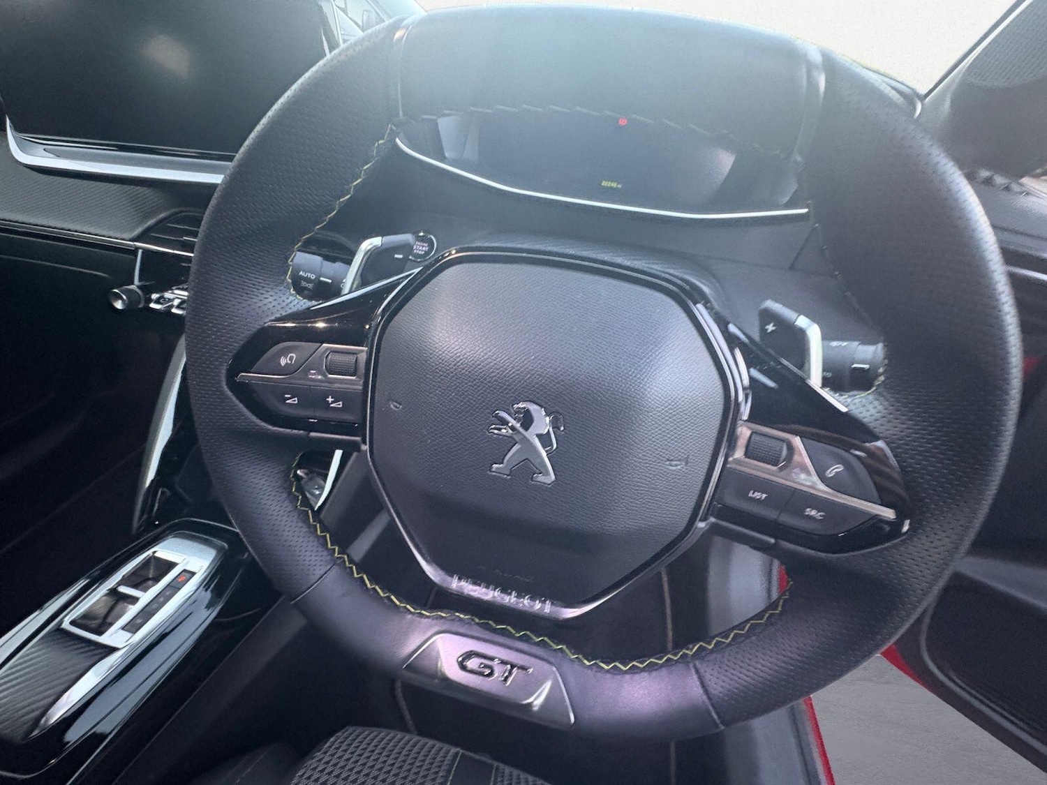 Used Peugeot 208 2022 for sale - 77120311: Photo 12