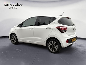 Used Hyundai i10 2019 for sale - 76398855: Photo