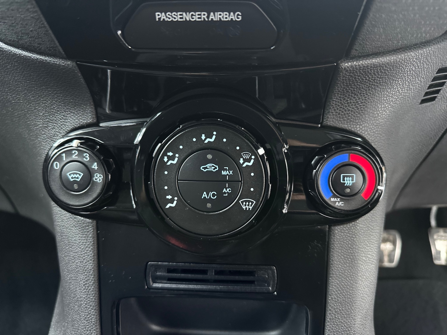 Used Ford Fiesta 2017 for sale - 77418419: Photo 46