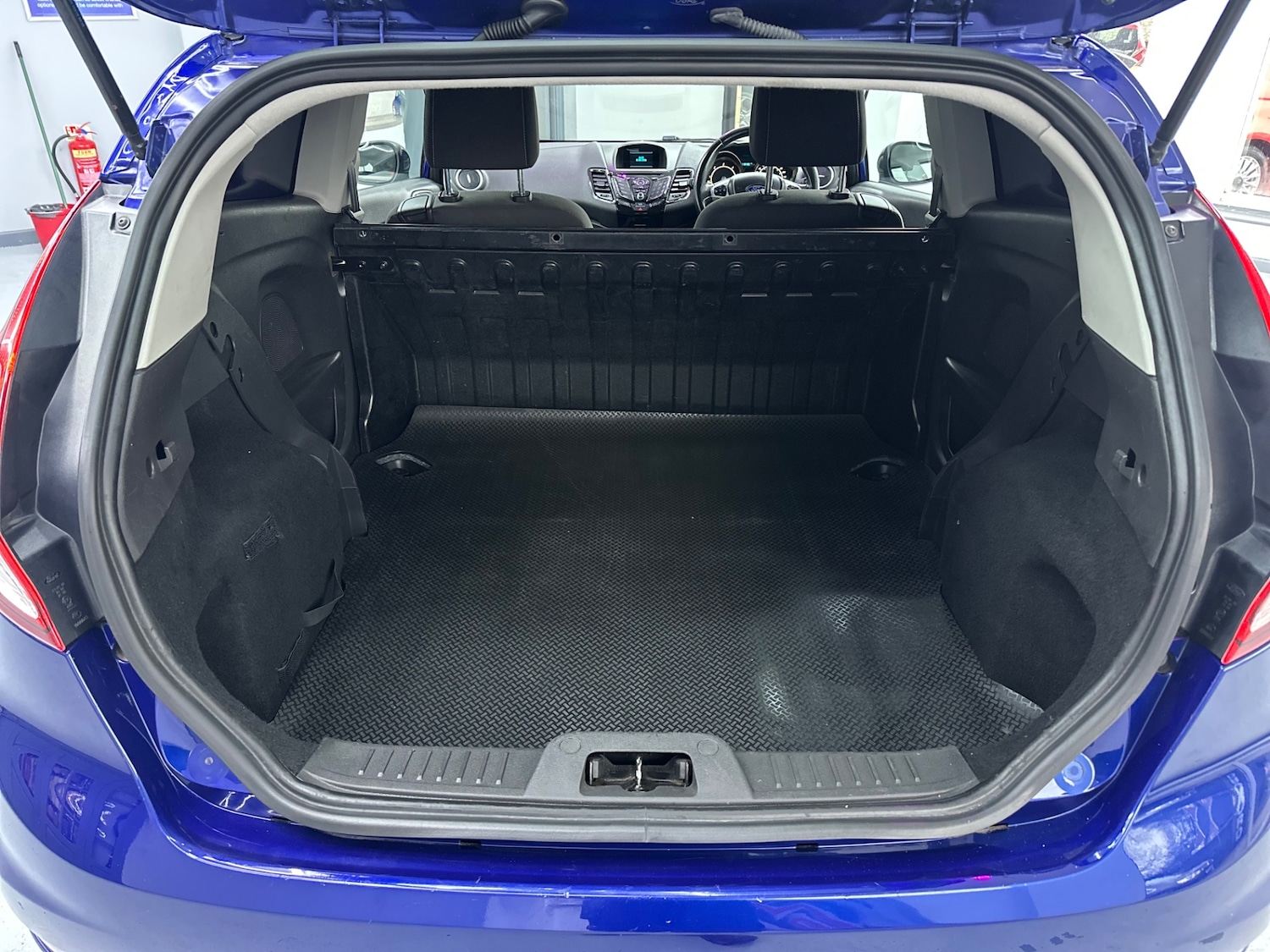 Used Ford Fiesta 2017 for sale - 77418419: Photo 47