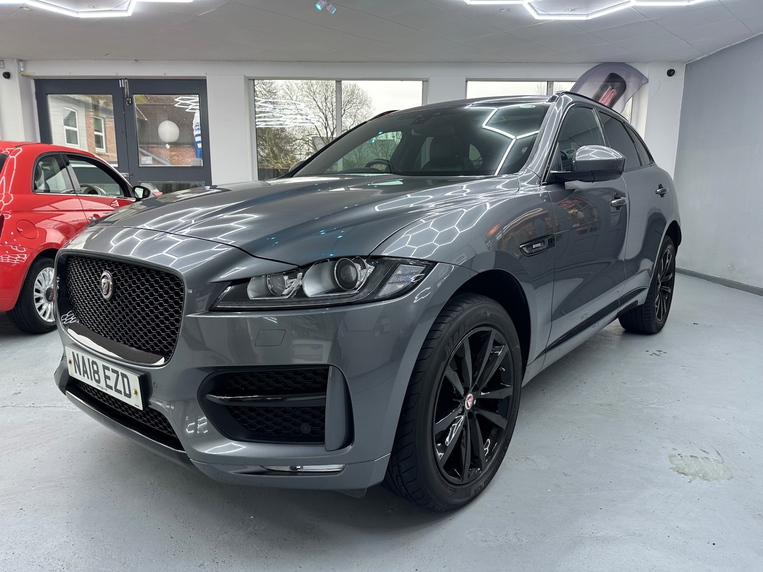 Used Jaguar F-Pace 2018 for sale - 77326252: Photo 1