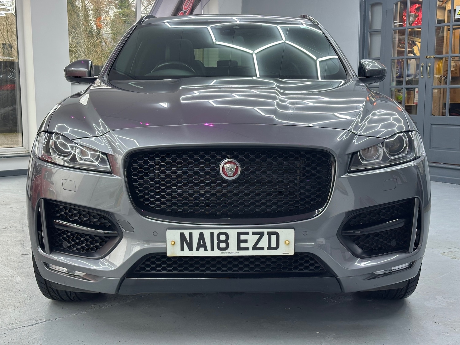 Used Jaguar F-Pace 2018 for sale - 77326252: Photo 10