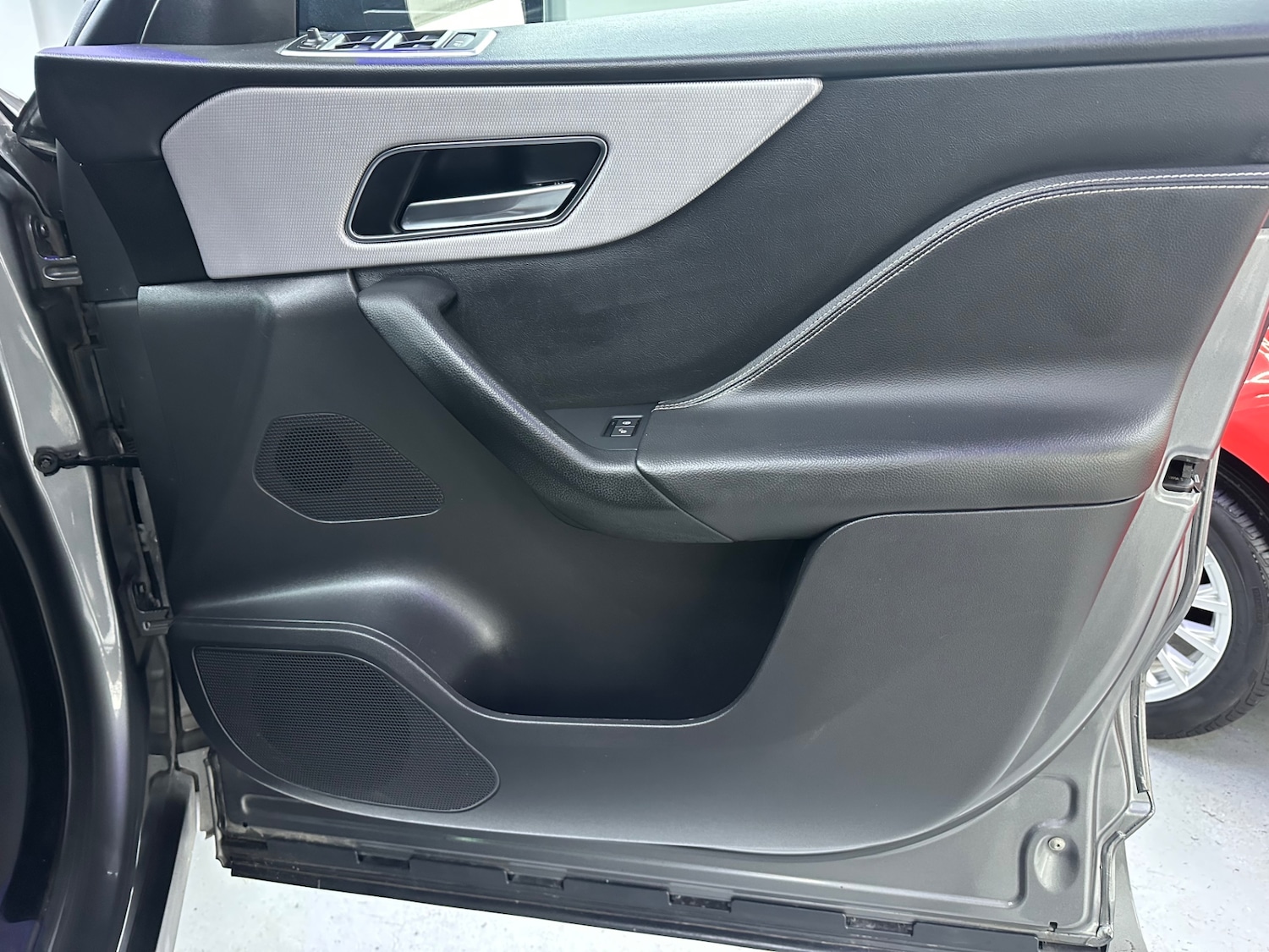 Used Jaguar F-Pace 2018 for sale - 77326252: Photo 18