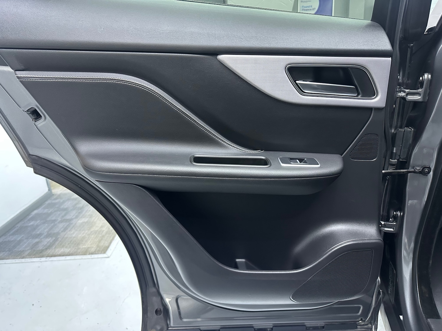 Used Jaguar F-Pace 2018 for sale - 77326252: Photo 19