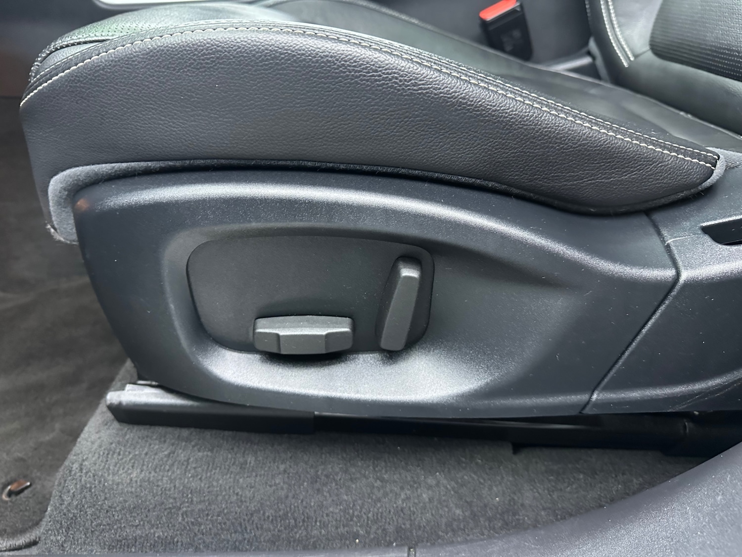 Used Jaguar F-Pace 2018 for sale - 77326252: Photo 31