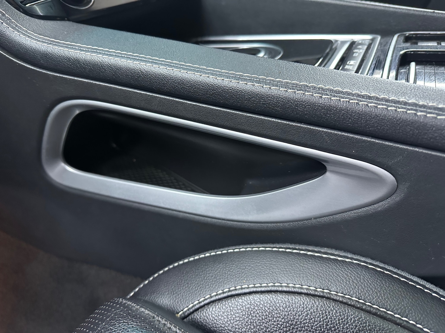 Used Jaguar F-Pace 2018 for sale - 77326252: Photo 36