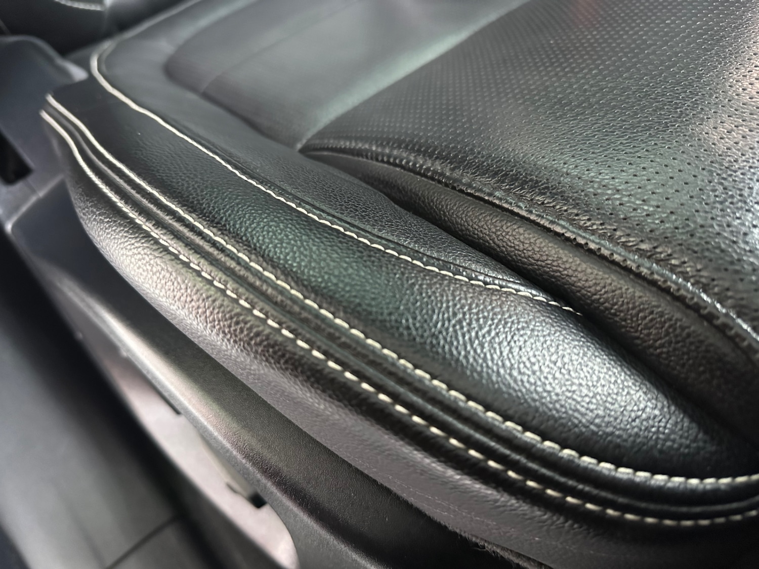 Used Jaguar F-Pace 2018 for sale - 77326252: Photo 38