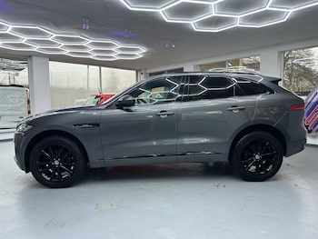 Used Jaguar F-Pace 2018 for sale - 77326252: Photo