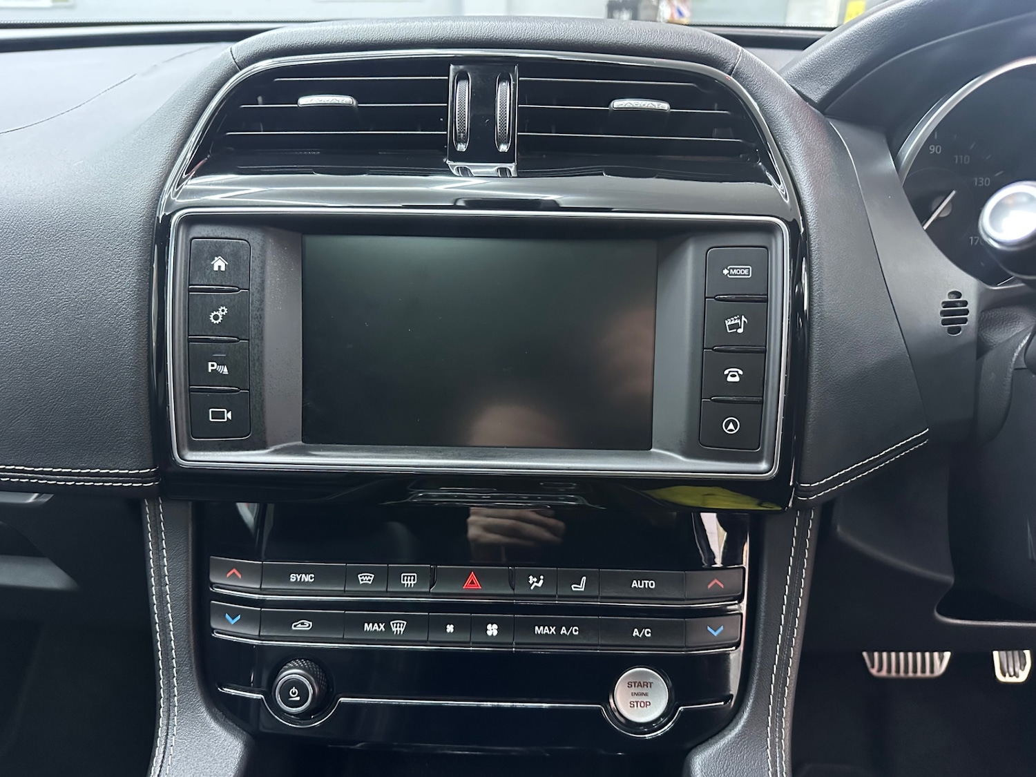 Used Jaguar F-Pace 2018 for sale - 77326252: Photo 46