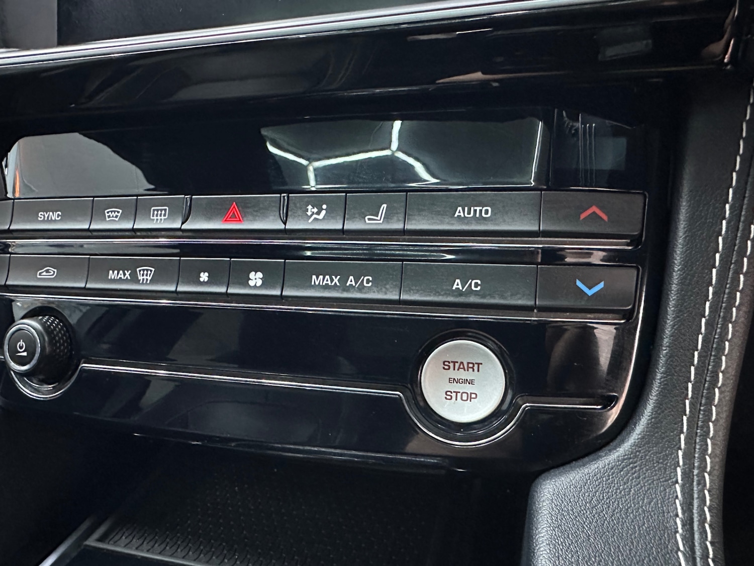 Used Jaguar F-Pace 2018 for sale - 77326252: Photo 49