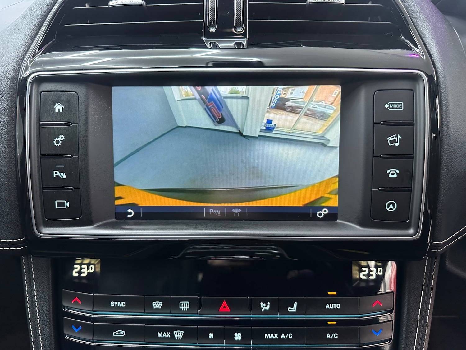 Used Jaguar F-Pace 2018 for sale - 77326252: Photo 78