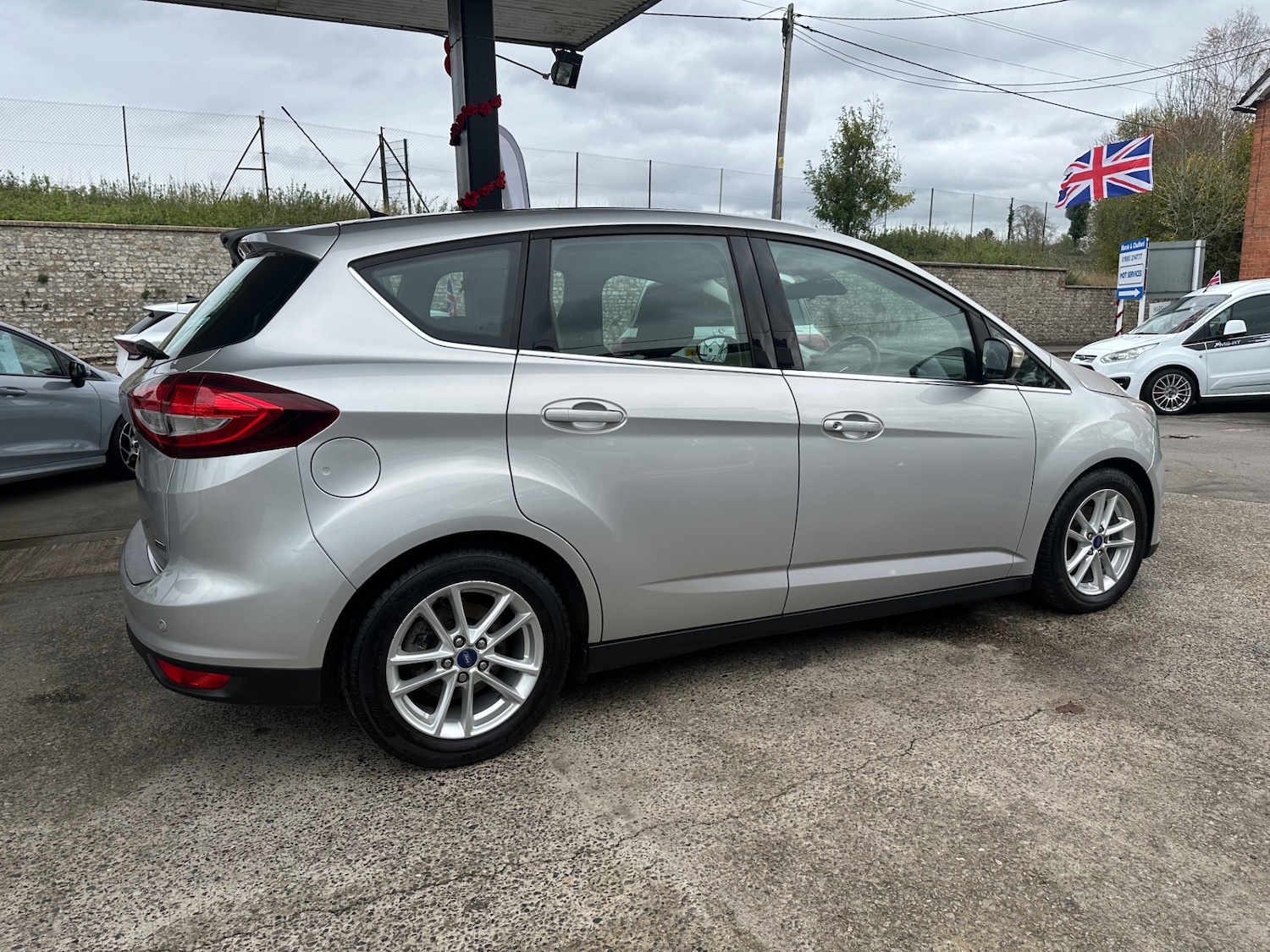 Used Ford C-Max 2016 for sale - 76413920: Photo 9