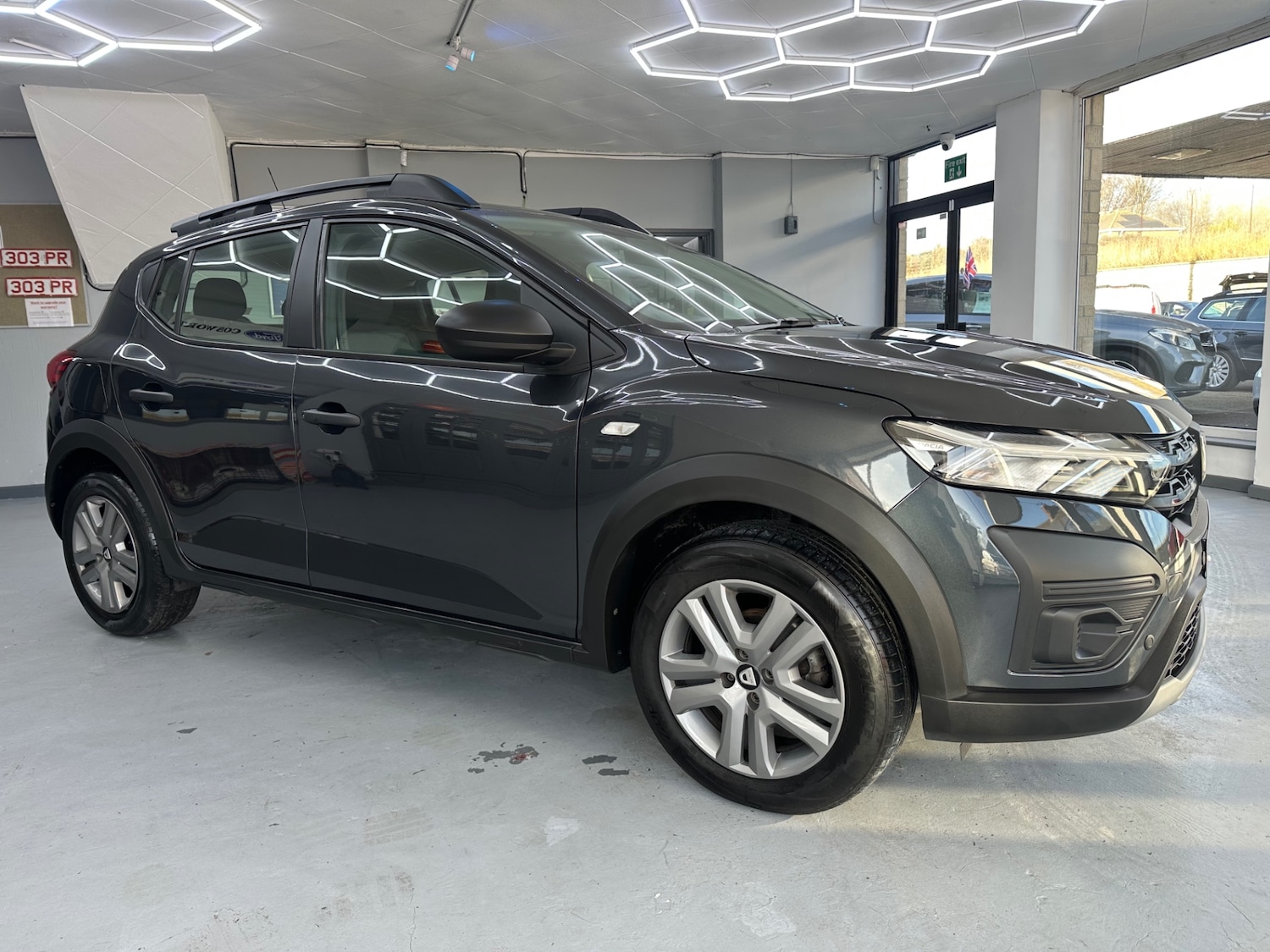 Used Dacia Sandero Stepway 2021 for sale - 77220482: Photo 6