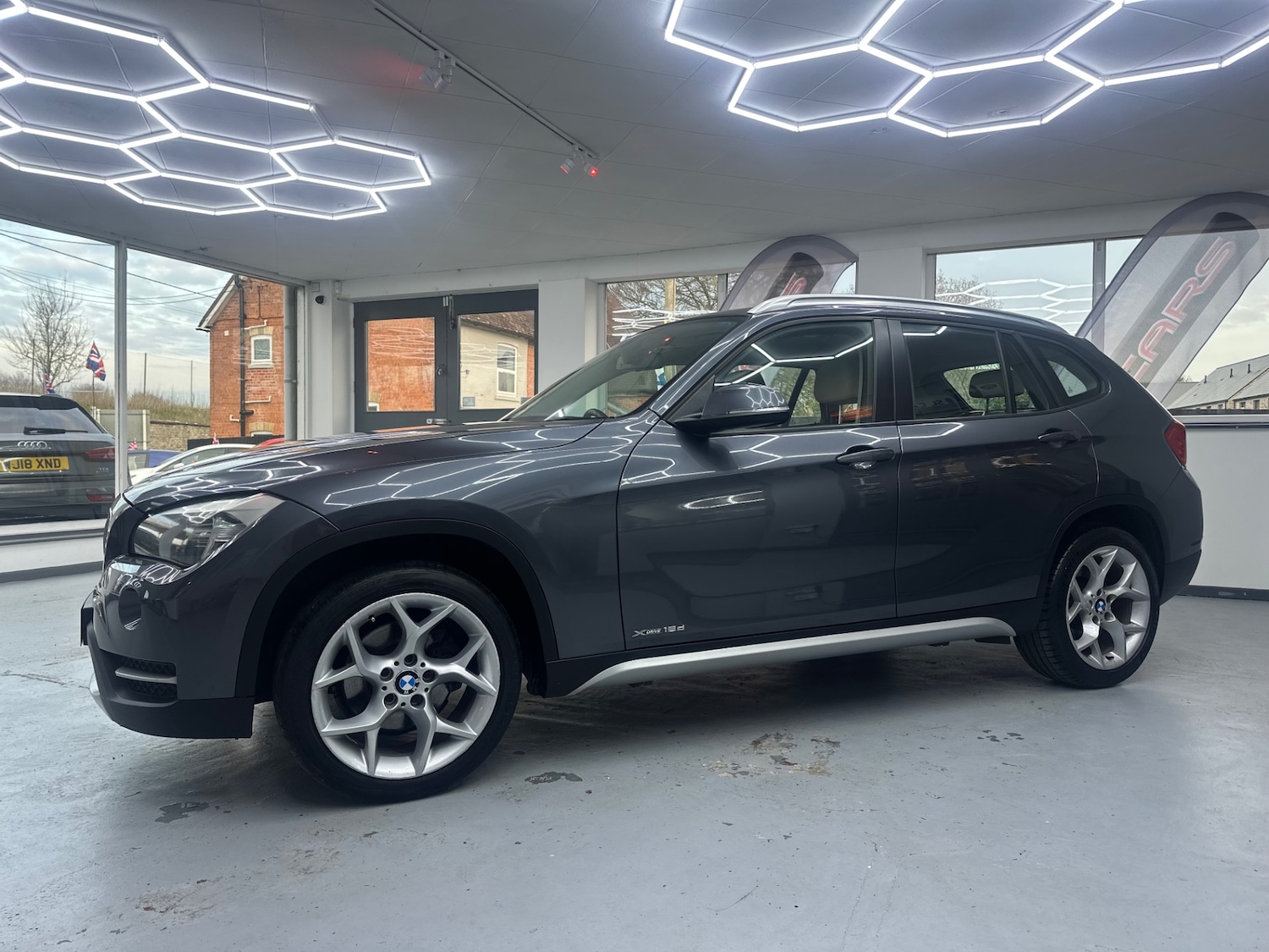 Used BMW X1 2013 for sale - 77760804: Photo 2