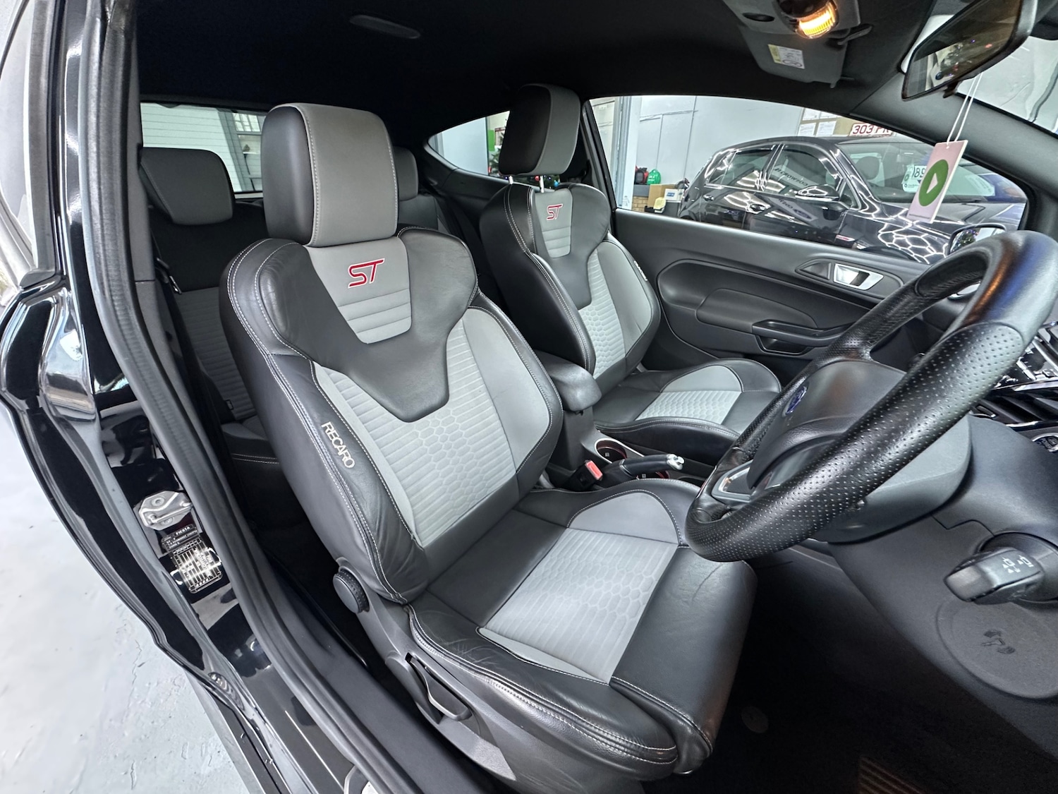 Used Ford Fiesta 2015 for sale - 76932331: Photo 28