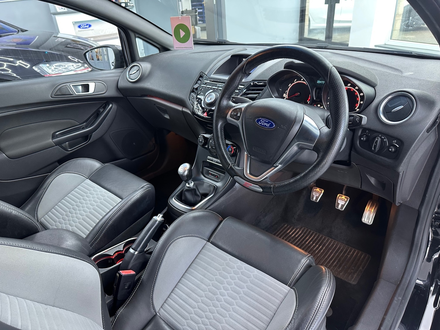 Used Ford Fiesta 2015 for sale - 76932331: Photo 29