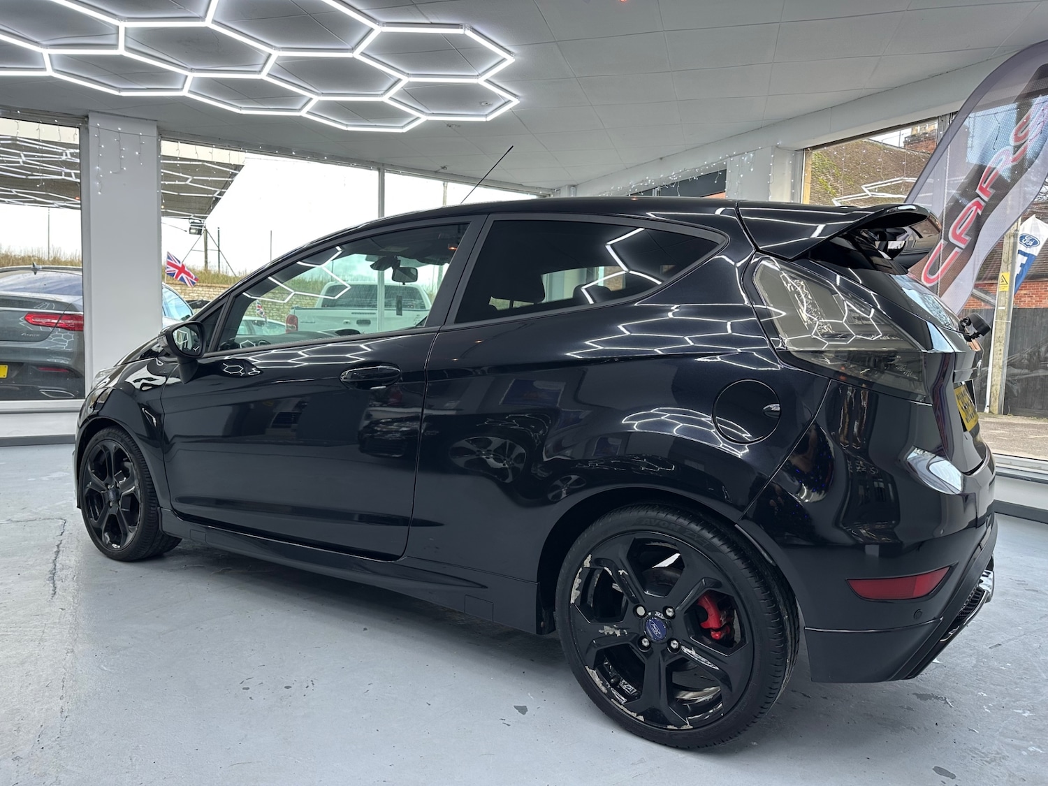 Used Ford Fiesta 2015 for sale - 76932331: Photo 3