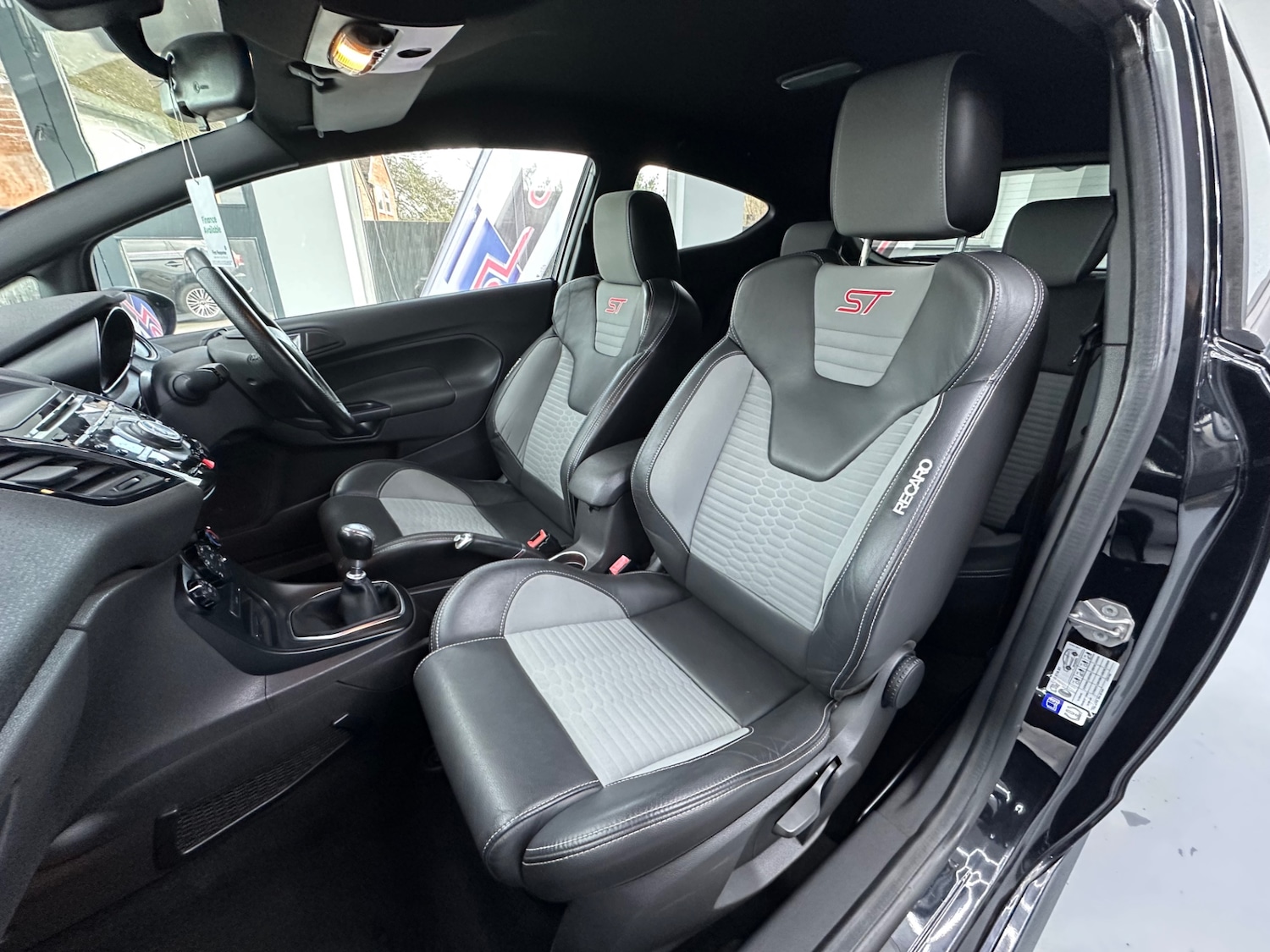 Used Ford Fiesta 2015 for sale - 76932331: Photo 38