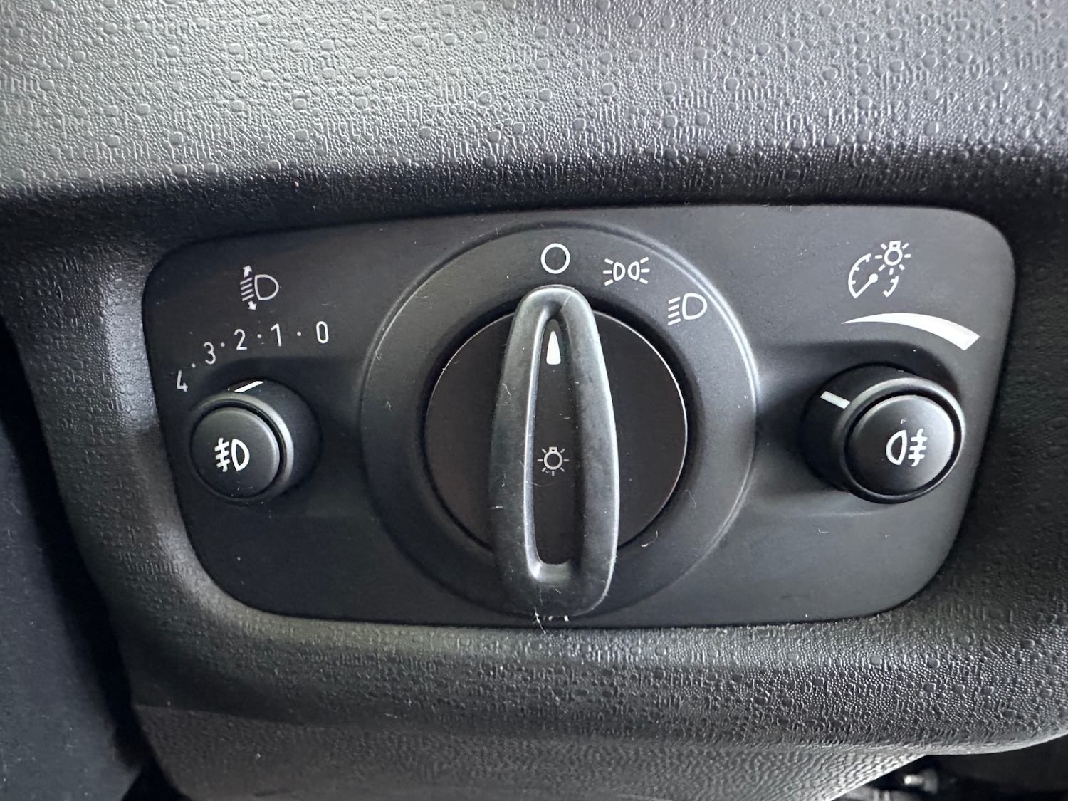 Used Ford Fiesta 2015 for sale - 76932331: Photo 49