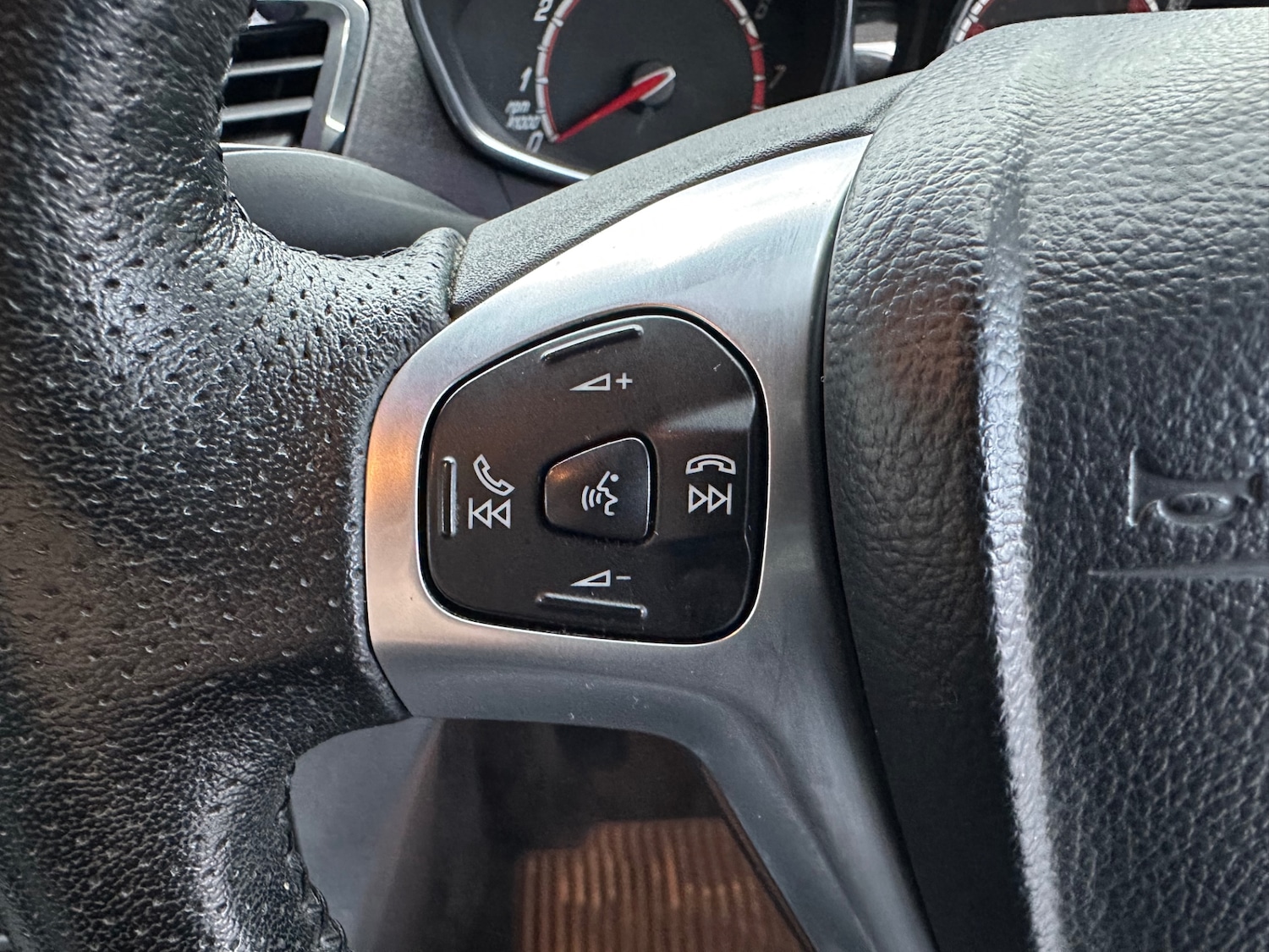 Used Ford Fiesta 2015 for sale - 76932331: Photo 50