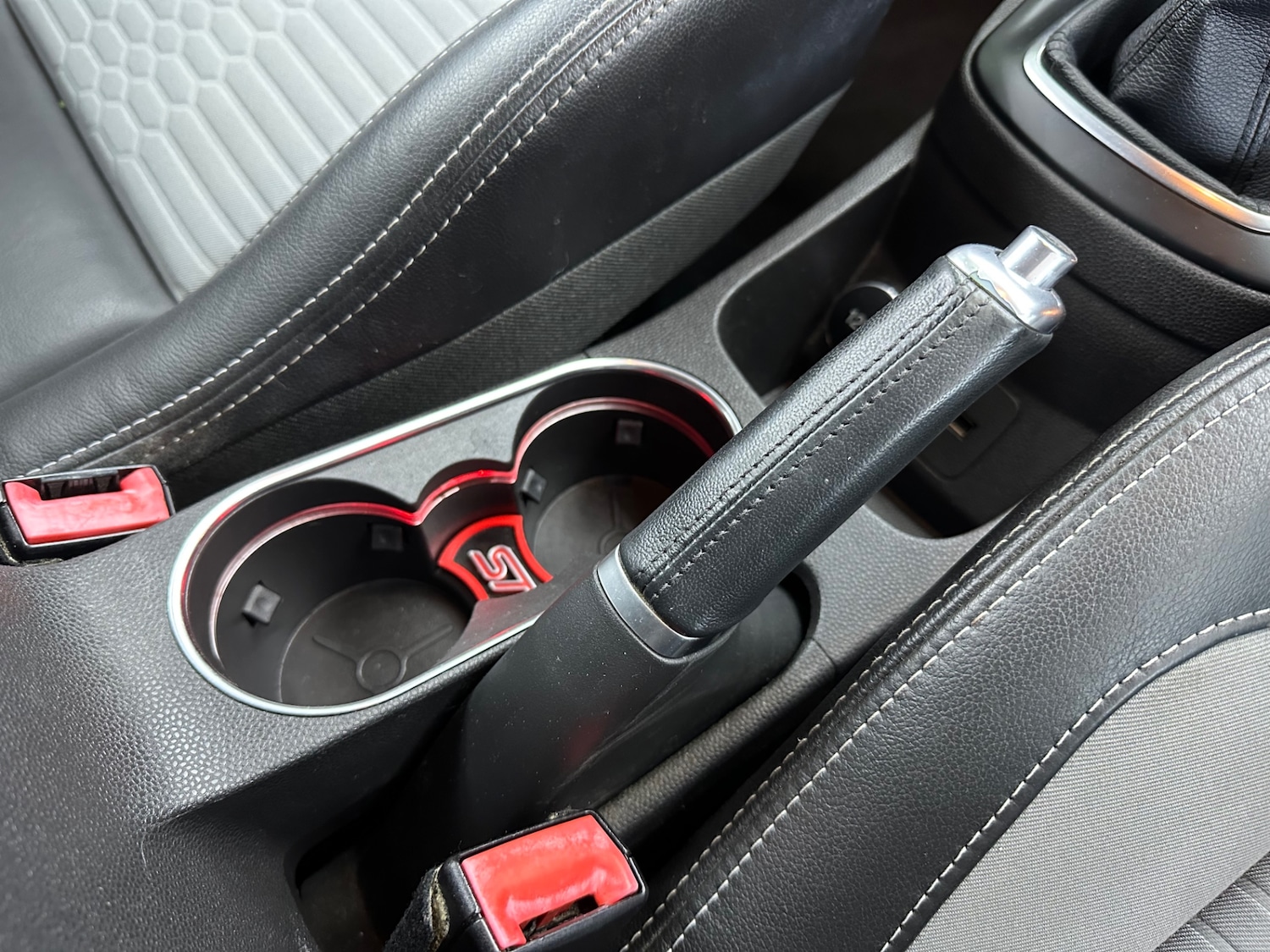 Used Ford Fiesta 2015 for sale - 76932331: Photo 59