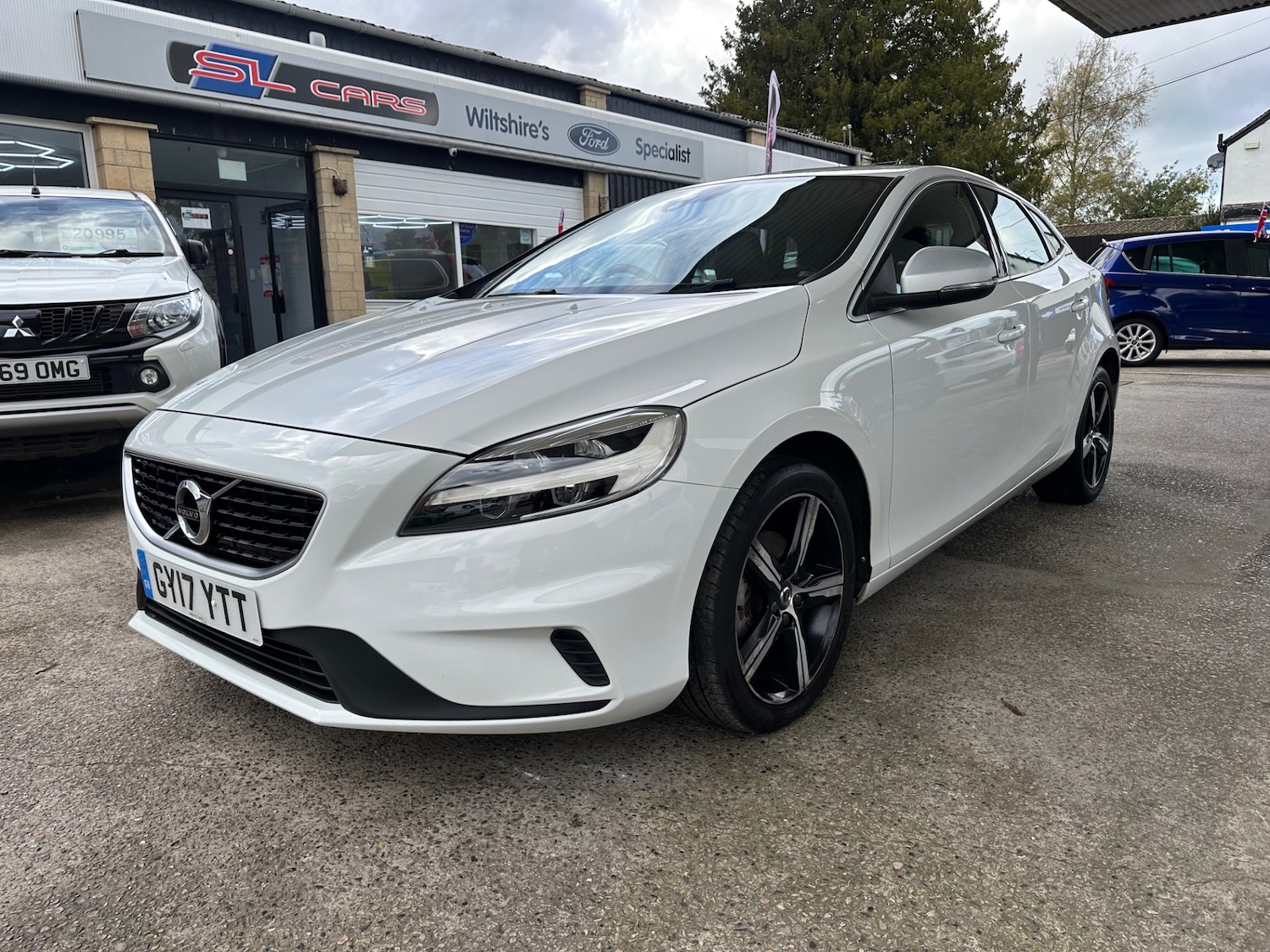 Used Volvo V40 2017 for sale - 76391954: Photo 1