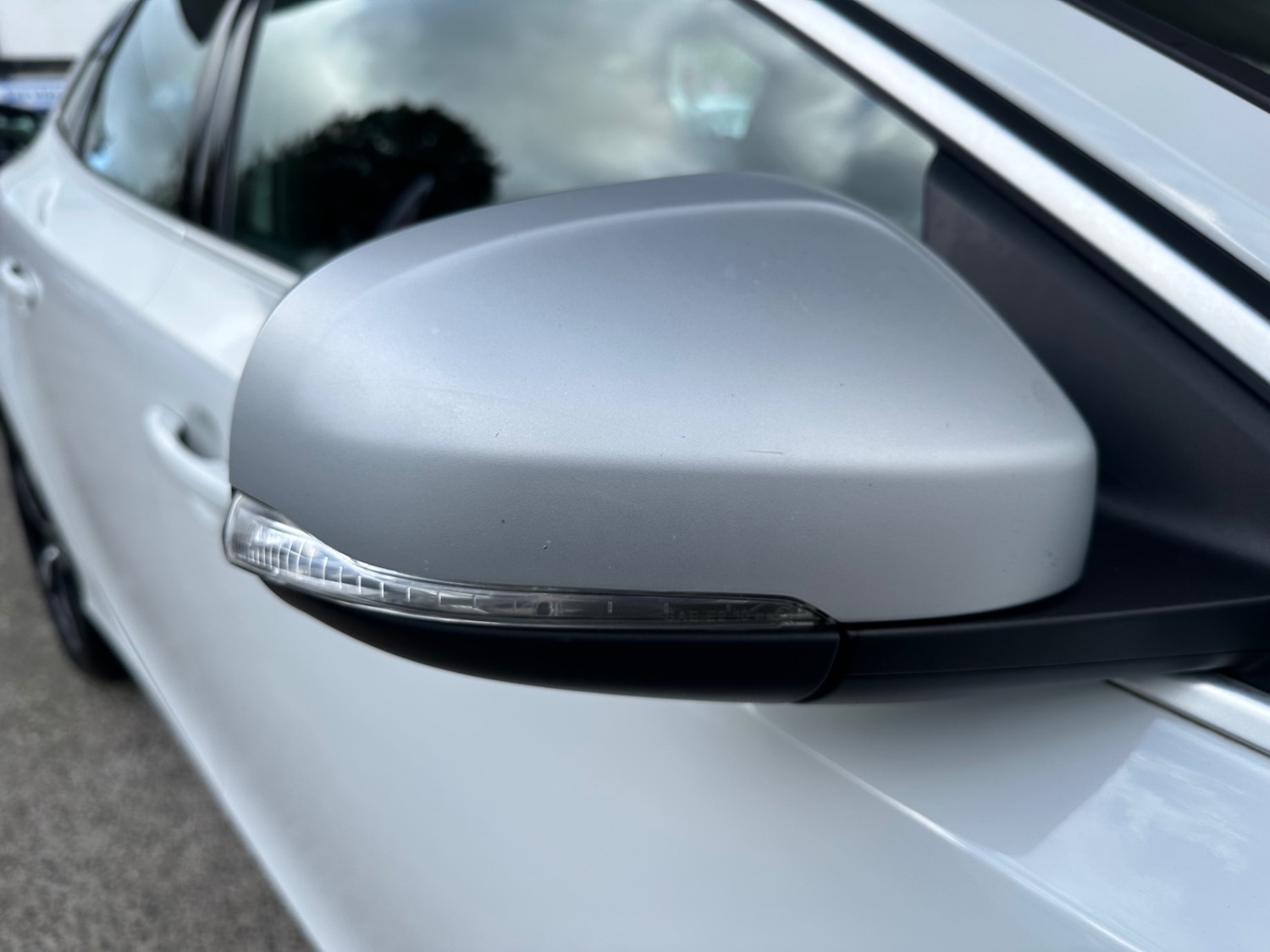 Used Volvo V40 2017 for sale - 76391954: Photo 14