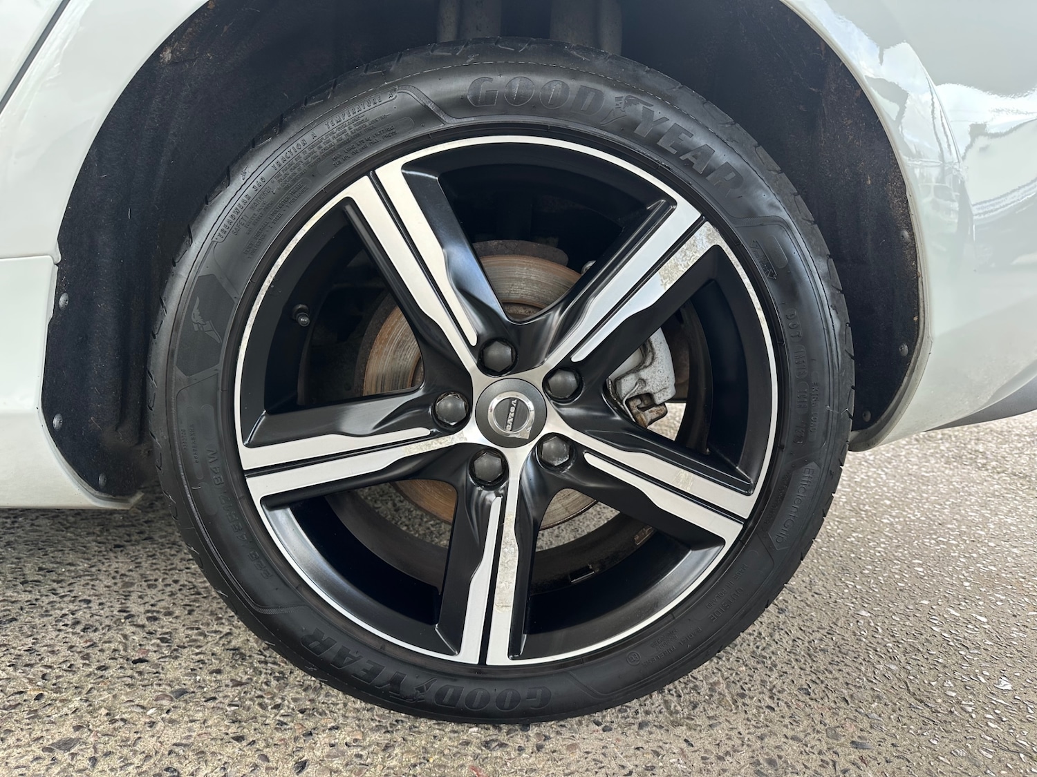 Used Volvo V40 2017 for sale - 76391954: Photo 16