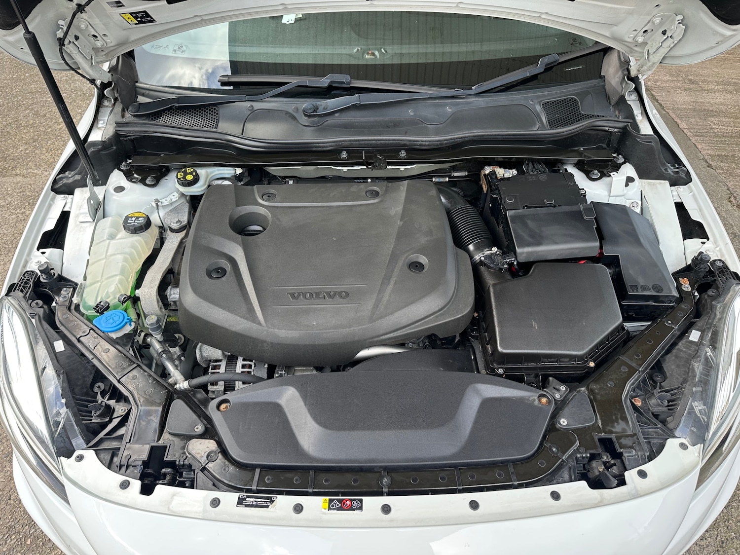 Used Volvo V40 2017 for sale - 76391954: Photo 20