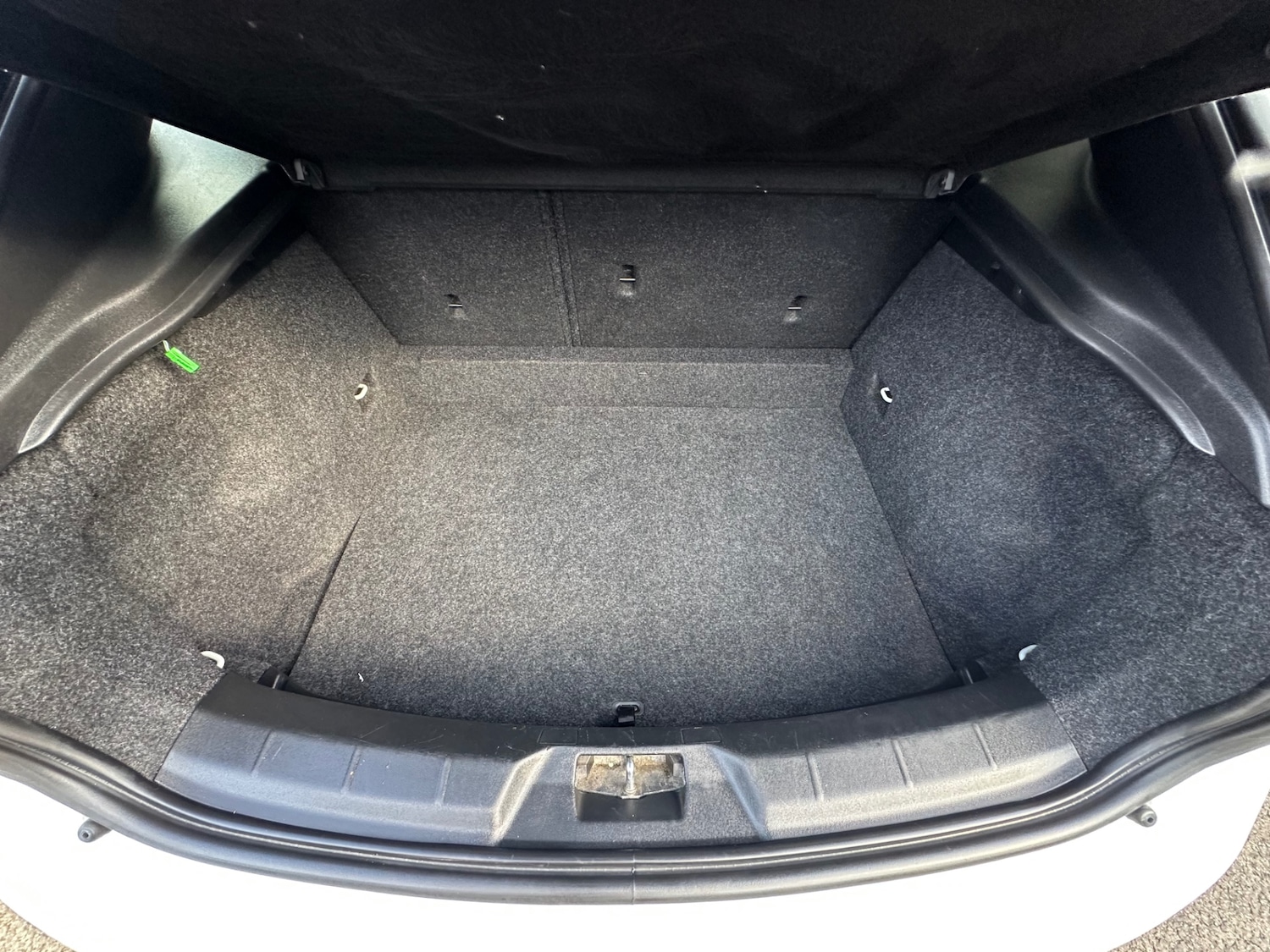 Used Volvo V40 2017 for sale - 76391954: Photo 30