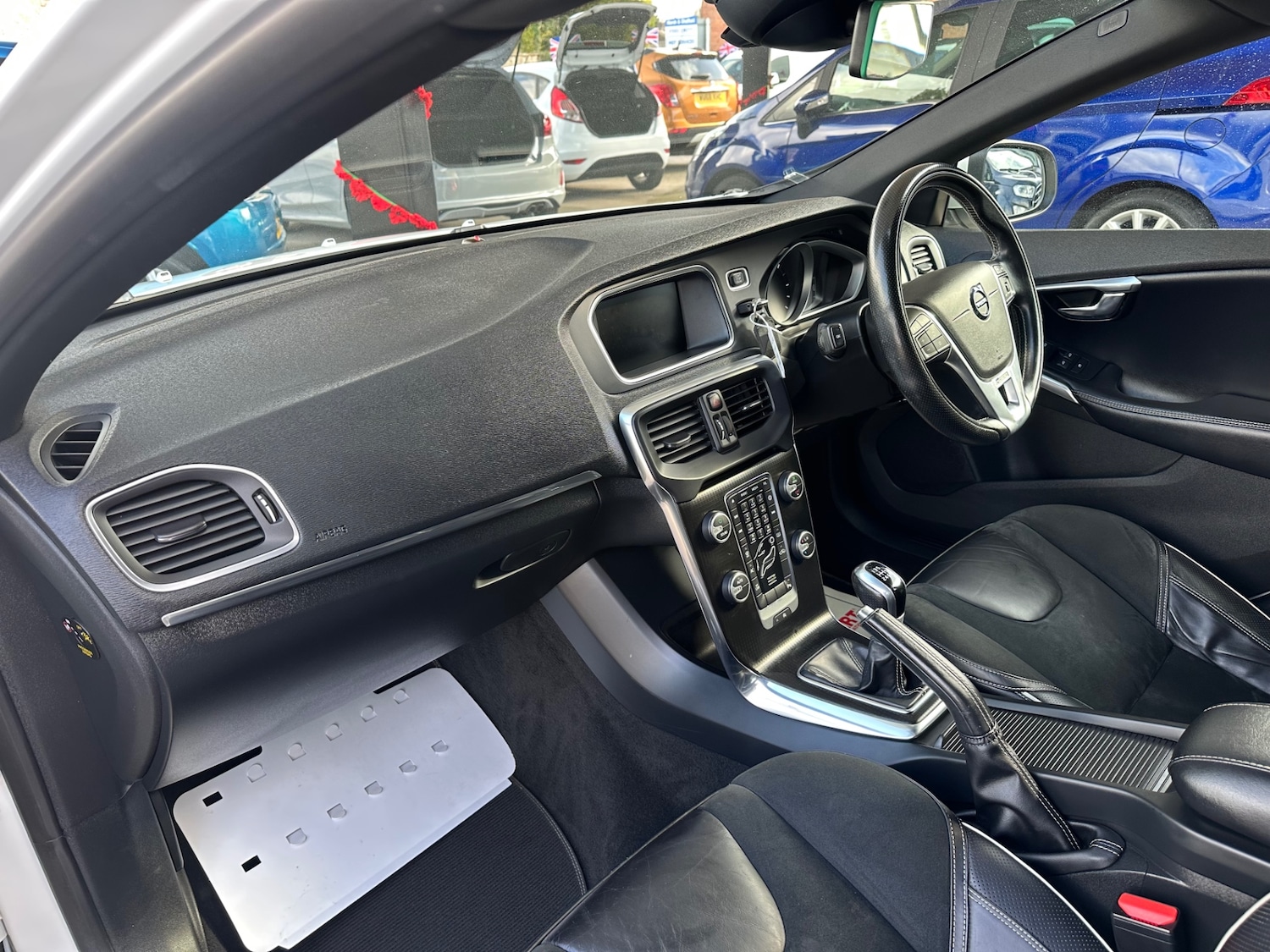 Used Volvo V40 2017 for sale - 76391954: Photo 32