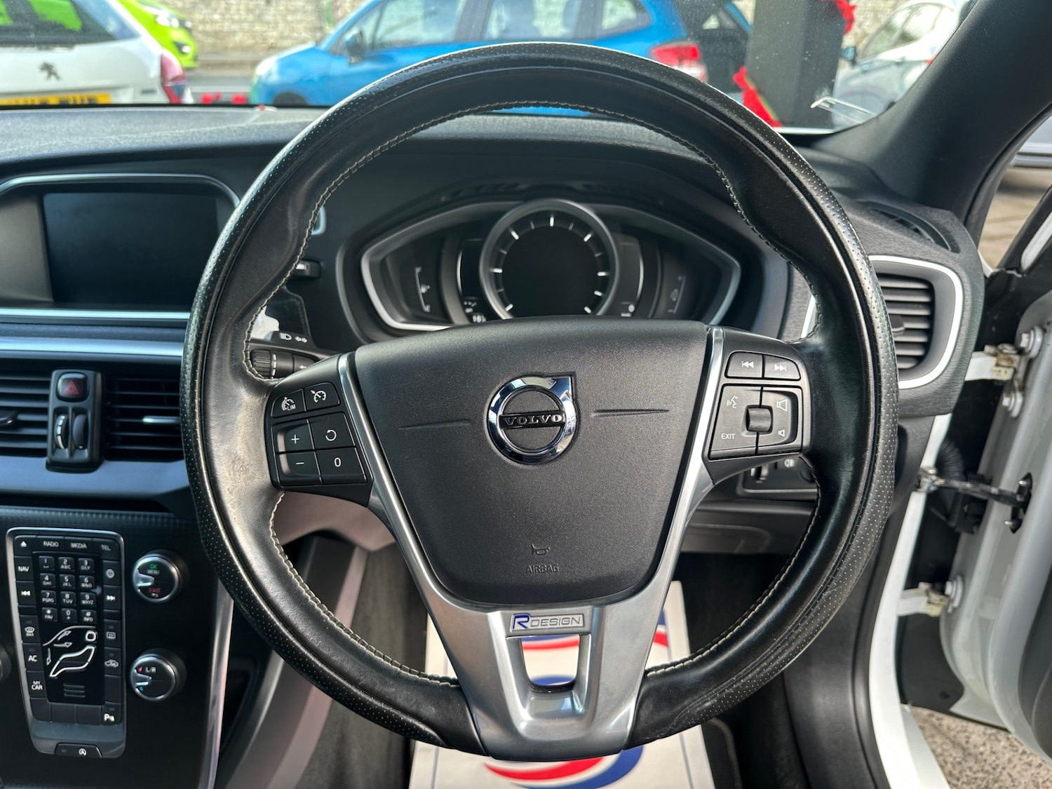 Used Volvo V40 2017 for sale - 76391954: Photo 36