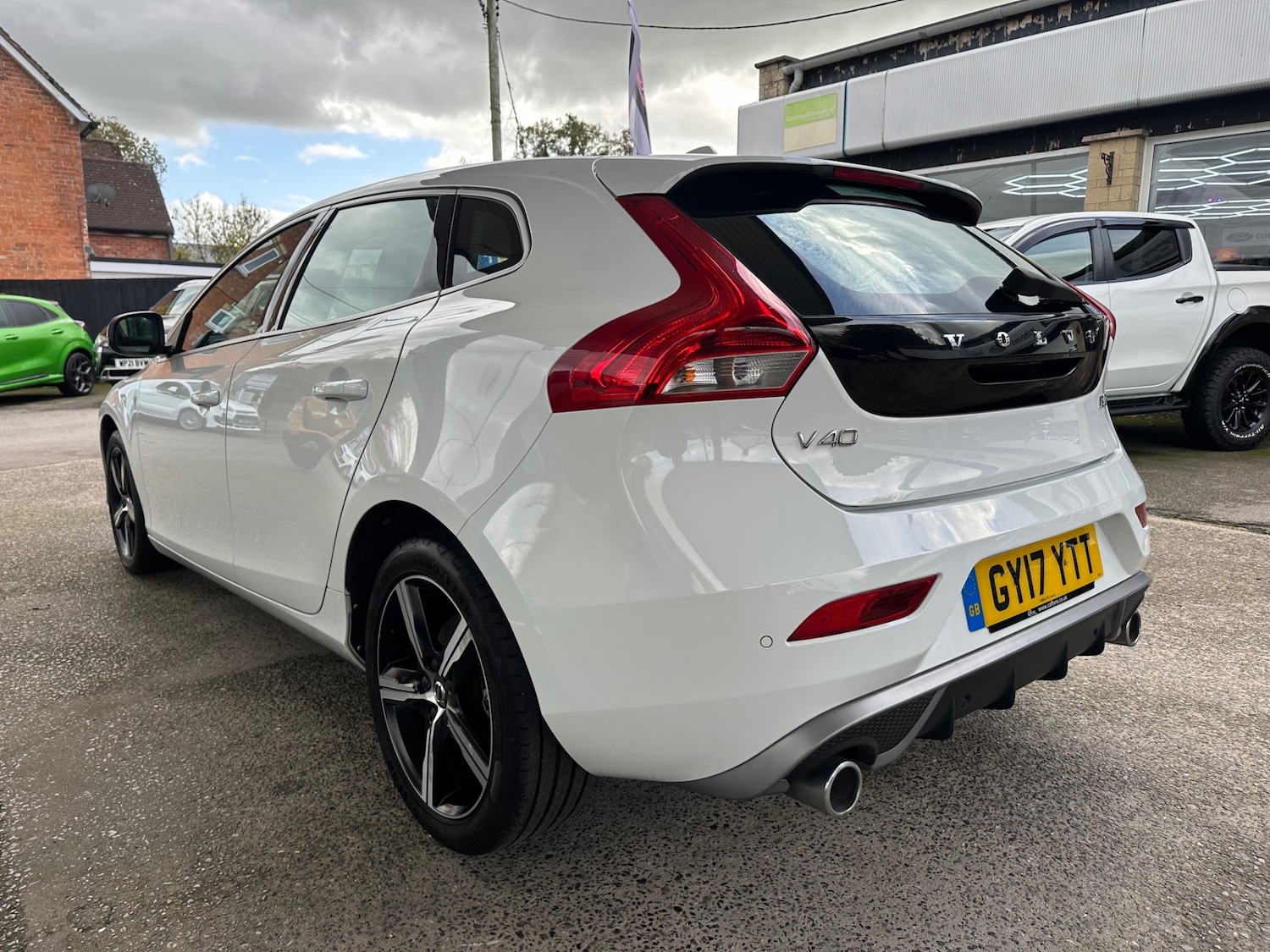 Used Volvo V40 2017 for sale - 76391954: Photo 4