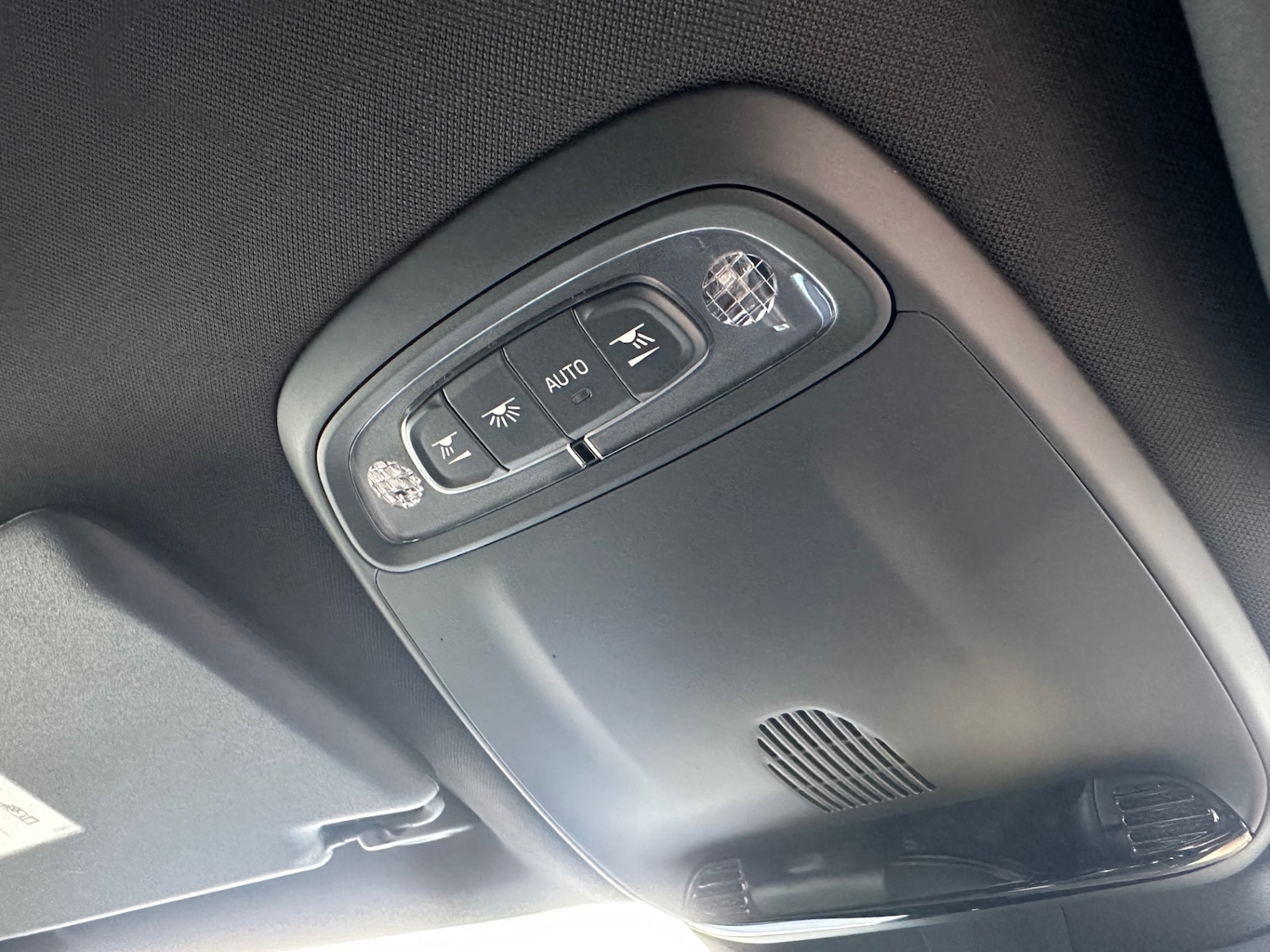 Used Volvo V40 2017 for sale - 76391954: Photo 49