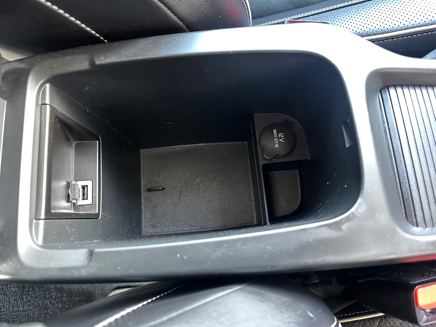 Used Volvo V40 2017 for sale - 76391954: Photo 53