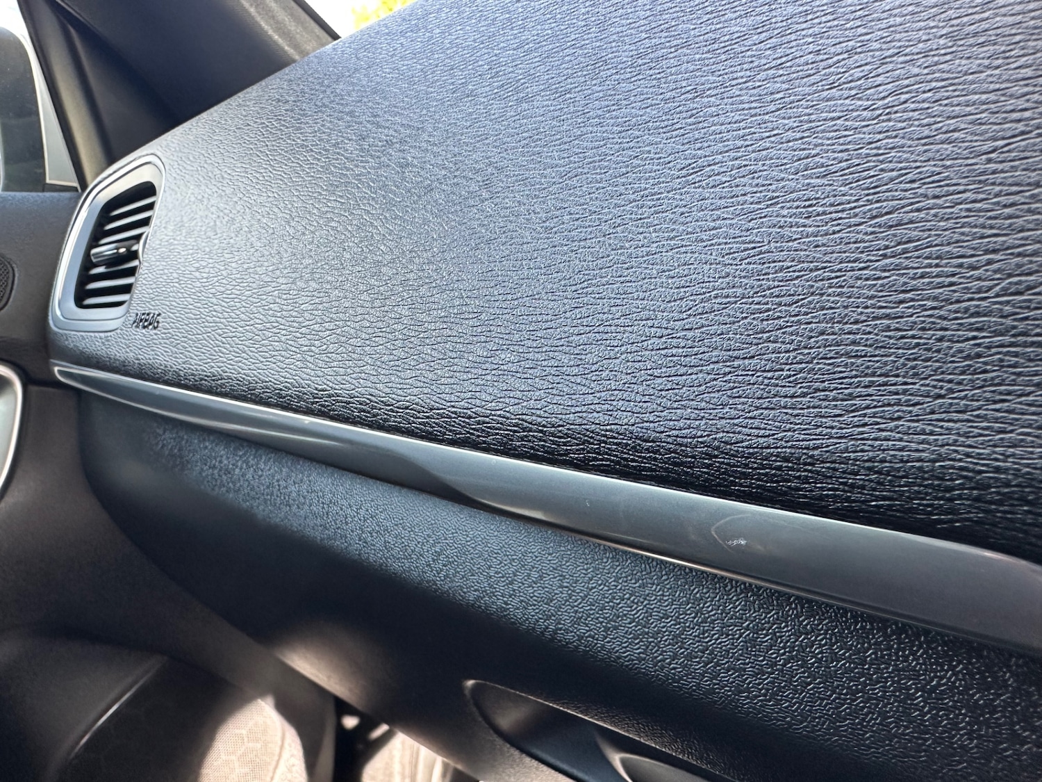 Used Volvo V40 2017 for sale - 76391954: Photo 61