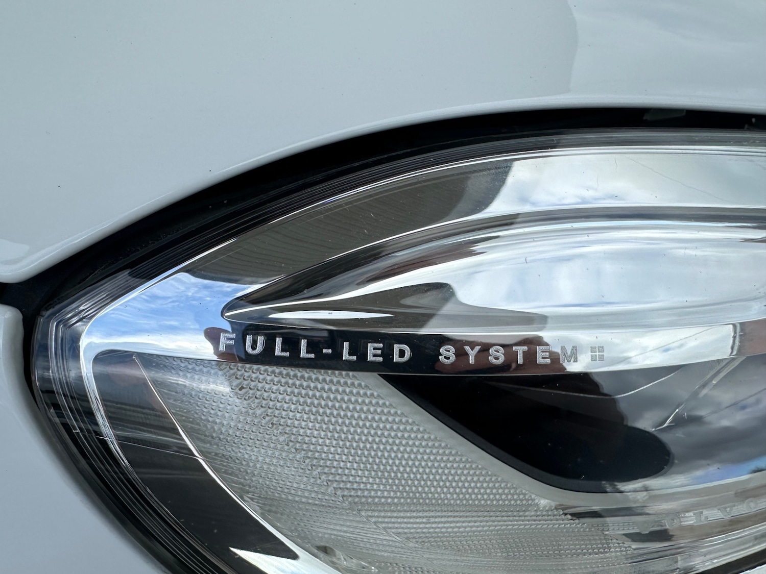 Used Volvo V40 2017 for sale - 76391954: Photo 8