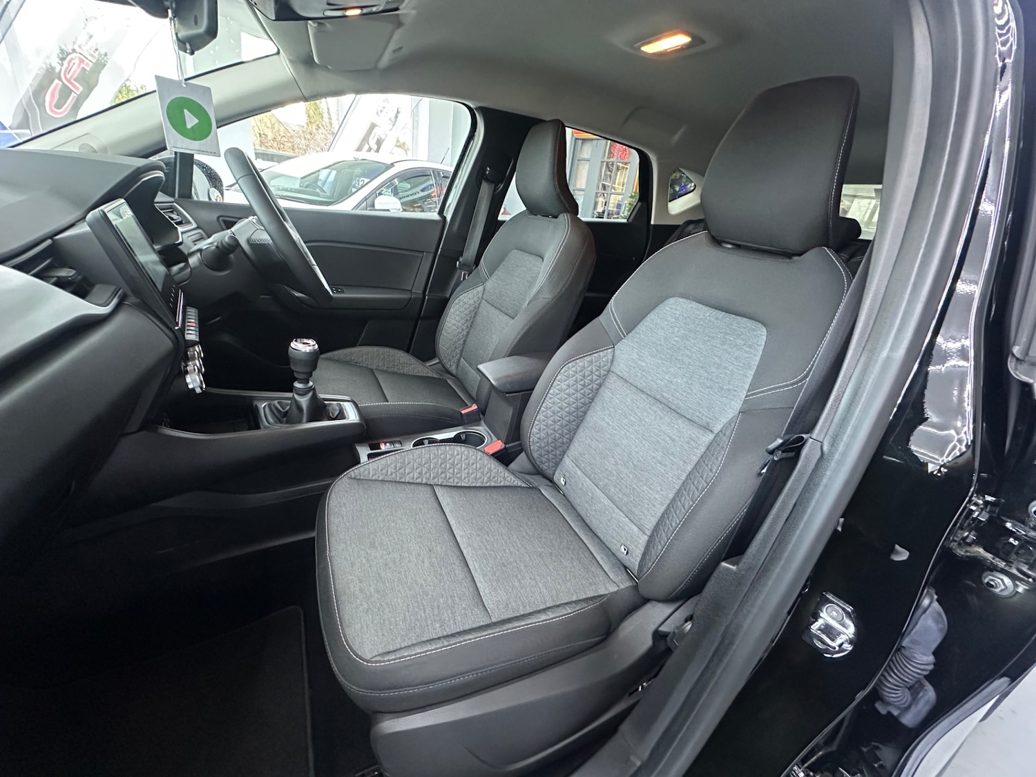 Used Renault Captur 2022 for sale - 76778143: Photo 31