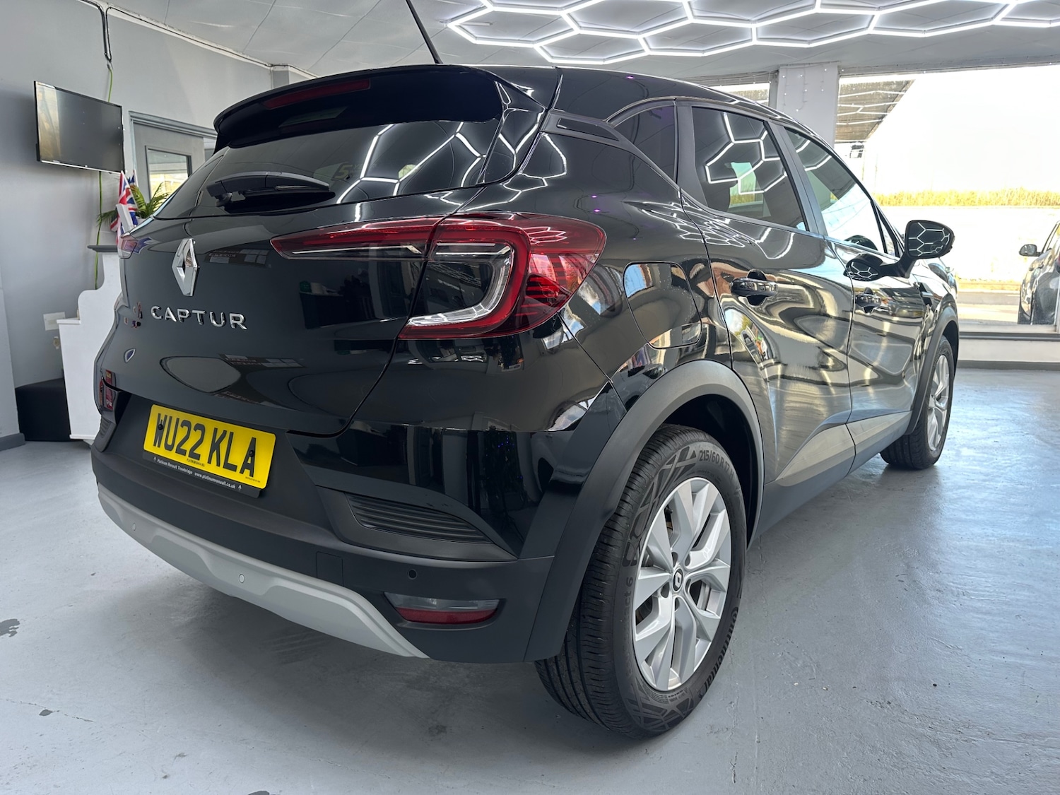 Used Renault Captur 2022 for sale - 76778143: Photo 4