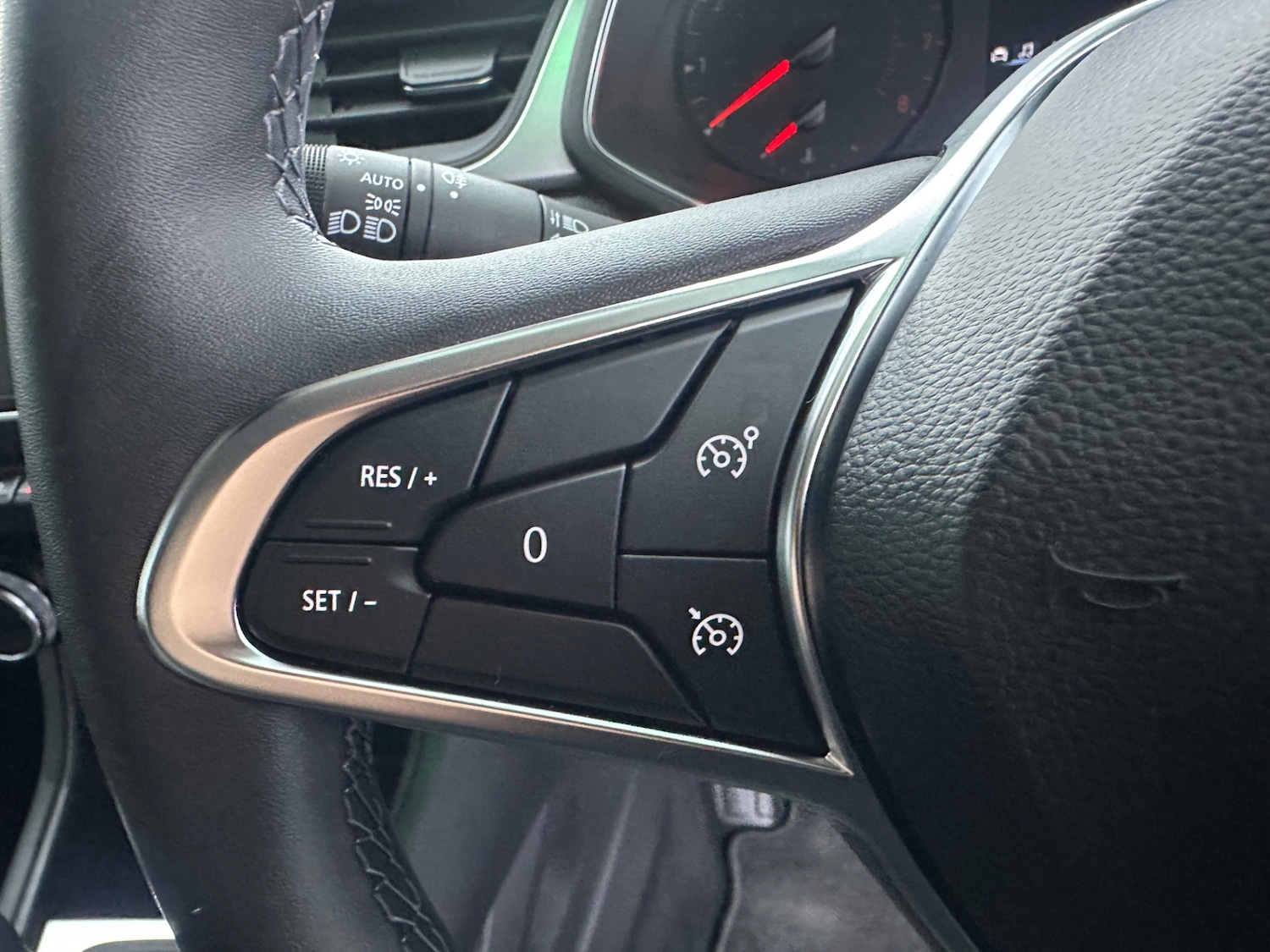 Used Renault Captur 2022 for sale - 76778143: Photo 46